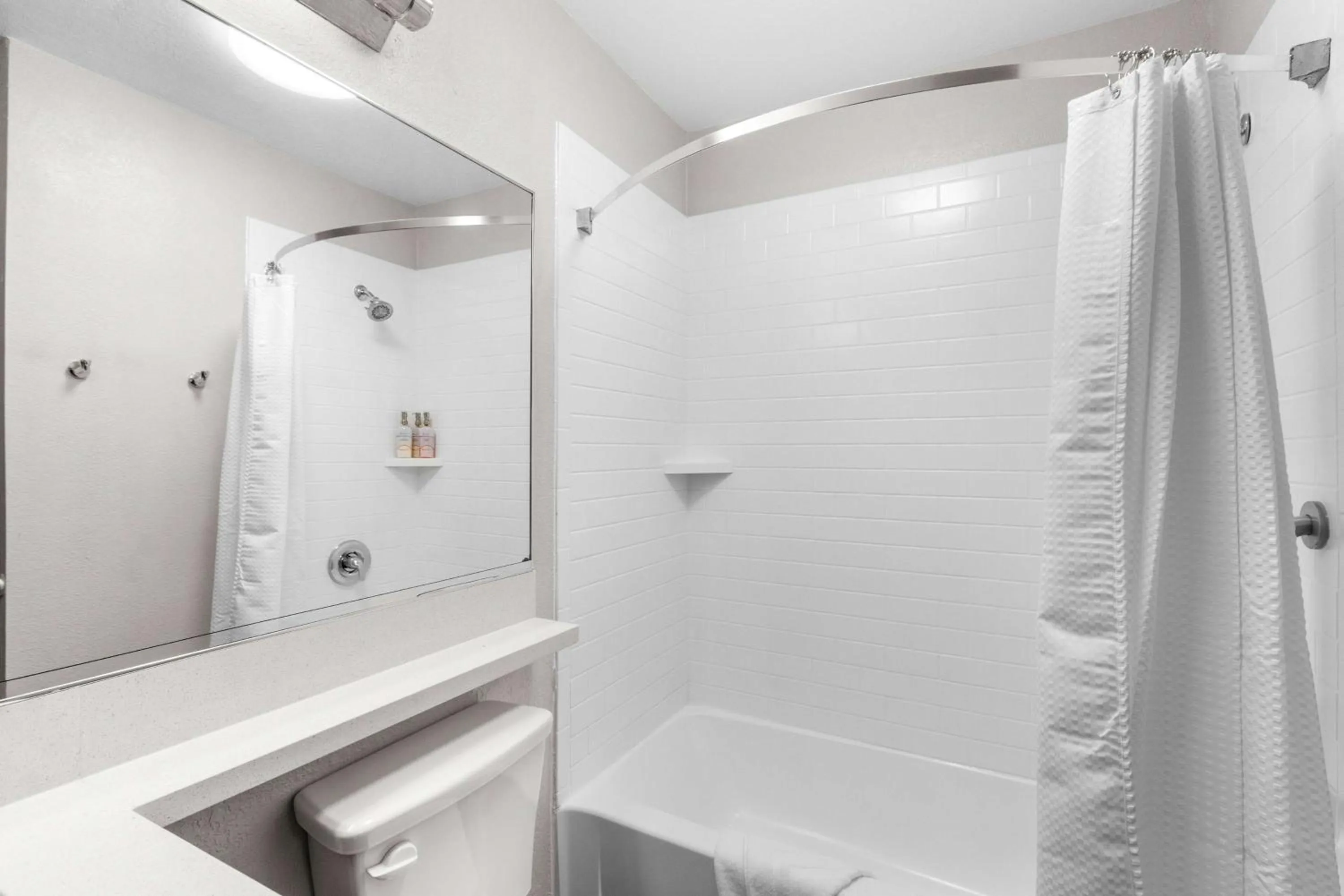 Bathroom in Sonesta Simply Suites Austin South