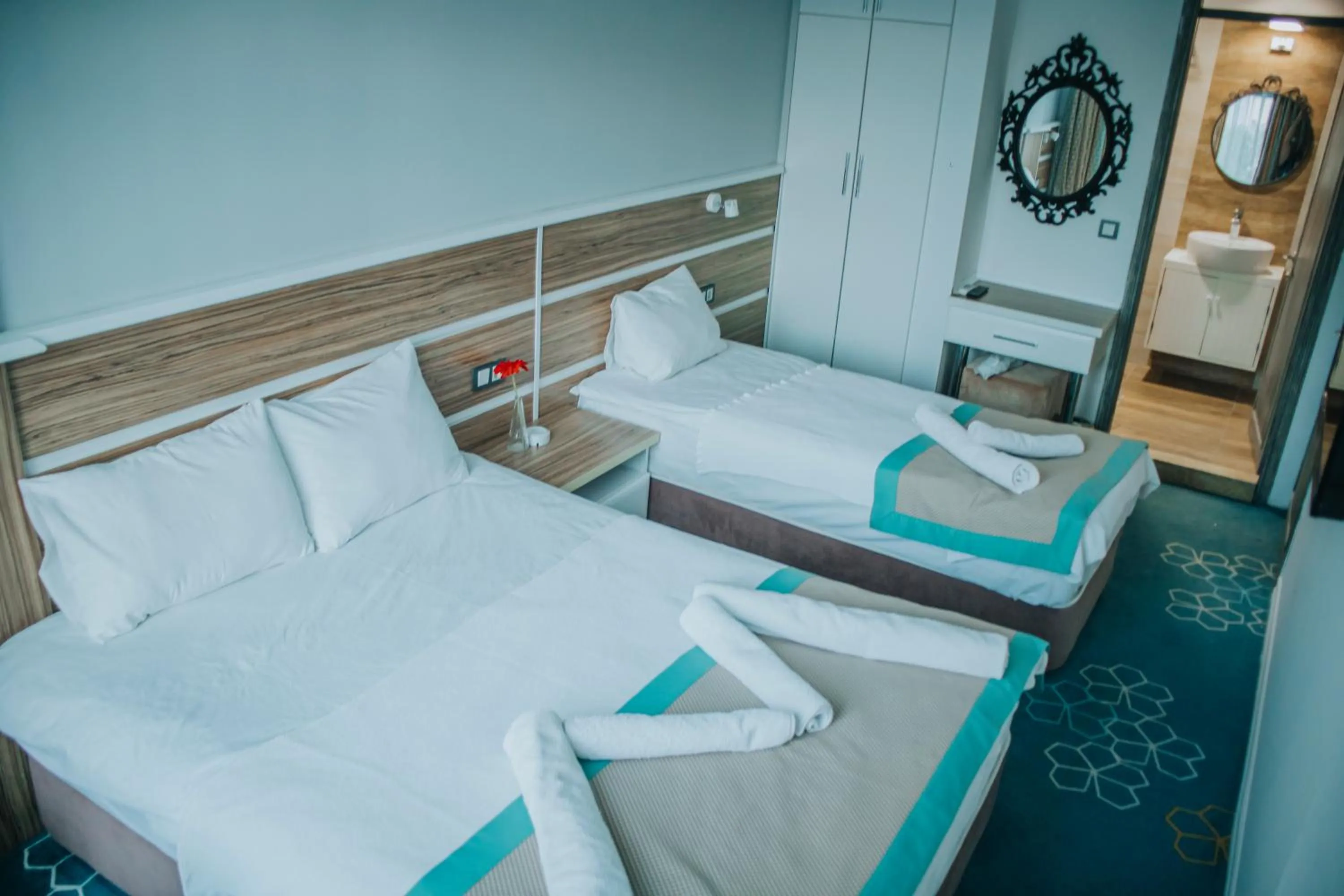 Photo of the whole room, Bed in Pirlanta Butik Hotel