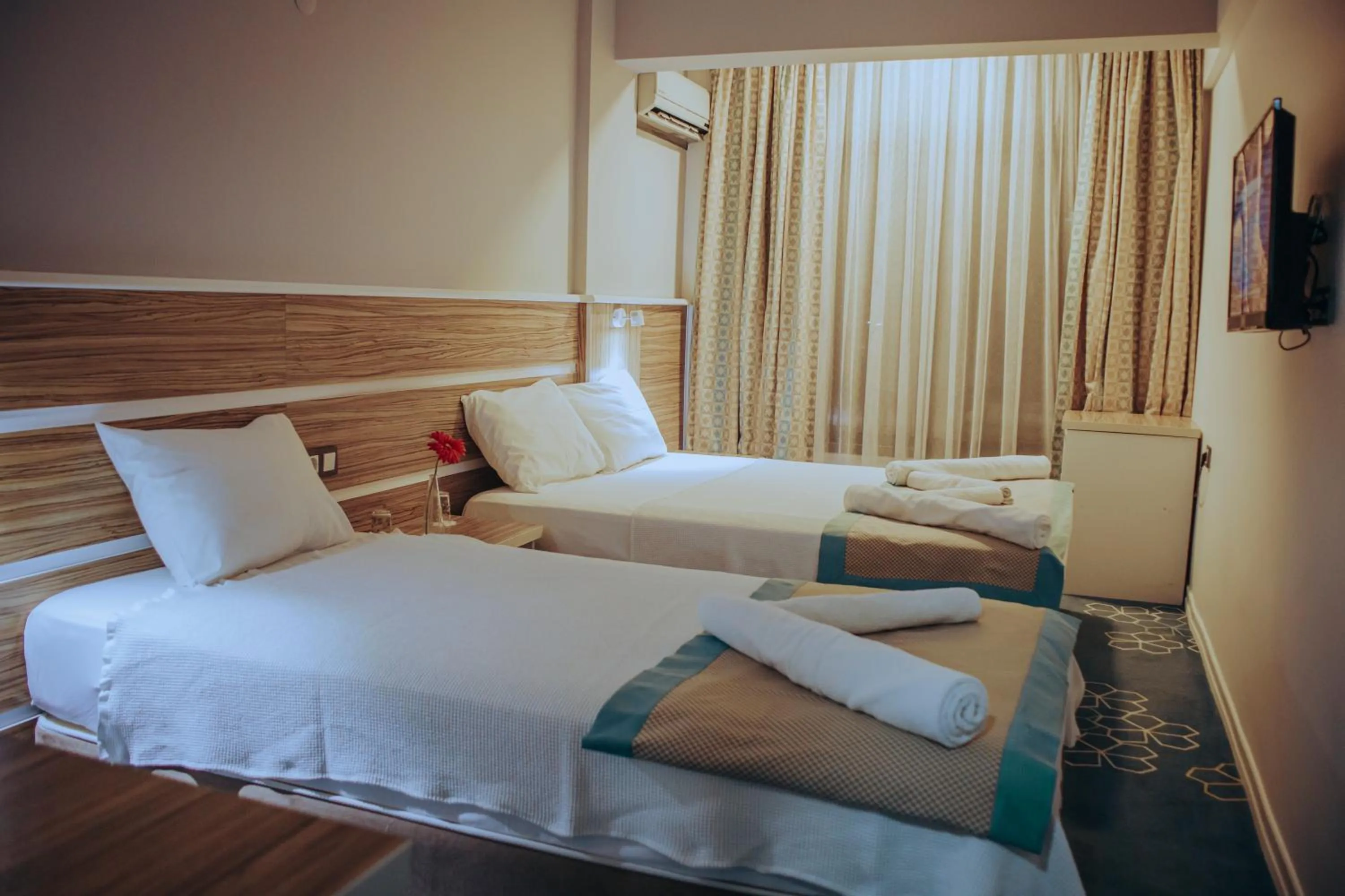 Photo of the whole room, Bed in Pirlanta Butik Hotel