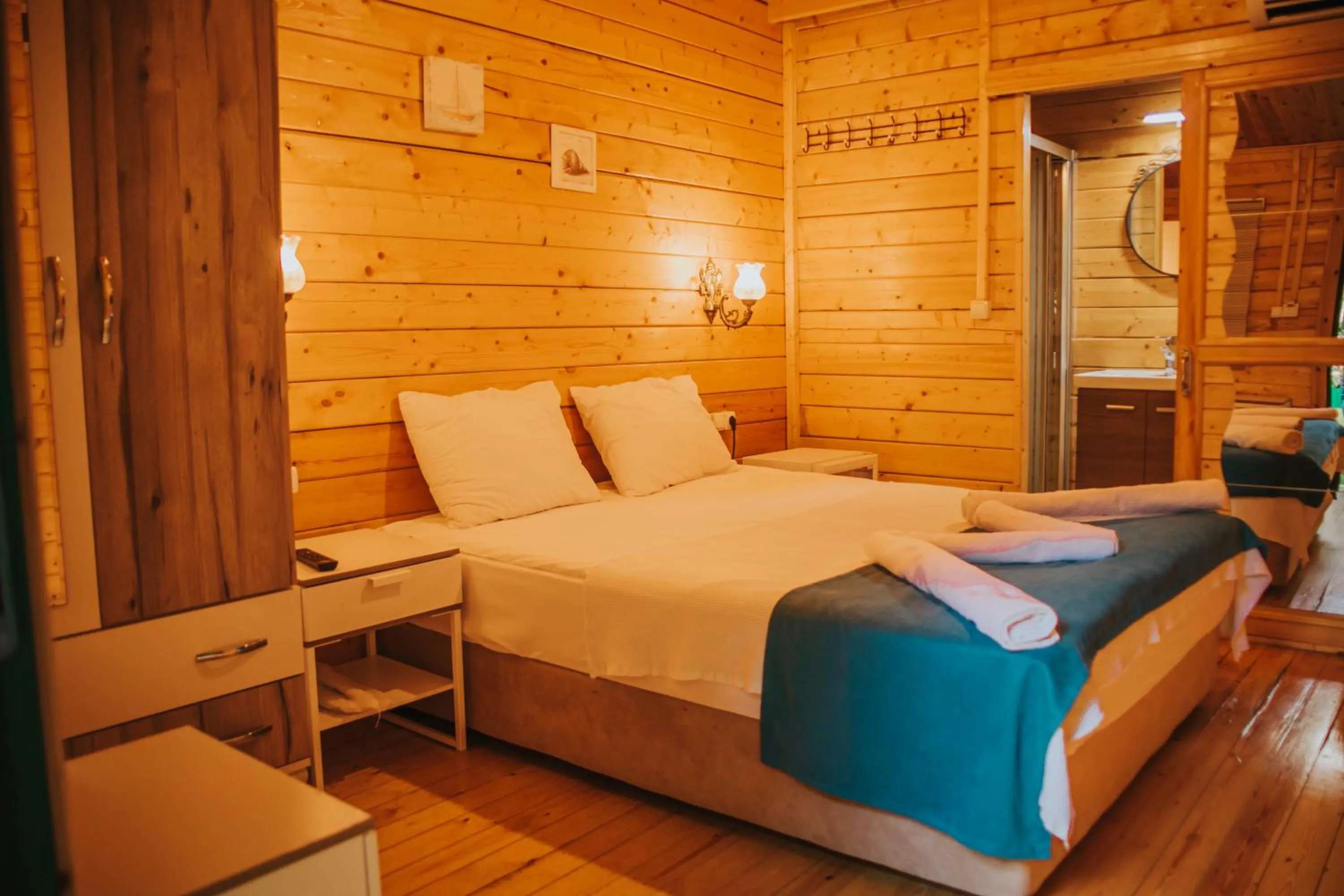 Photo of the whole room, Bed in Pirlanta Butik Hotel