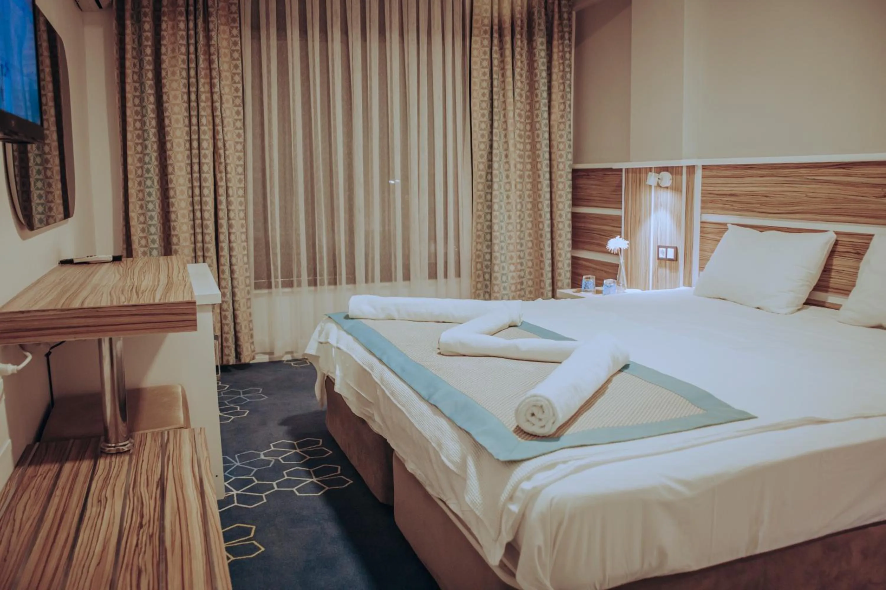 Photo of the whole room, Bed in Pirlanta Butik Hotel