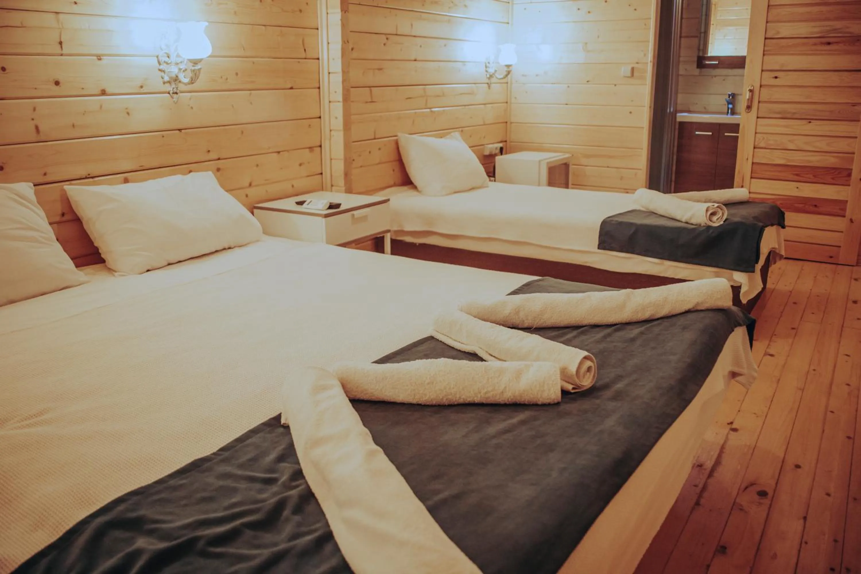 Photo of the whole room, Bed in Pirlanta Butik Hotel