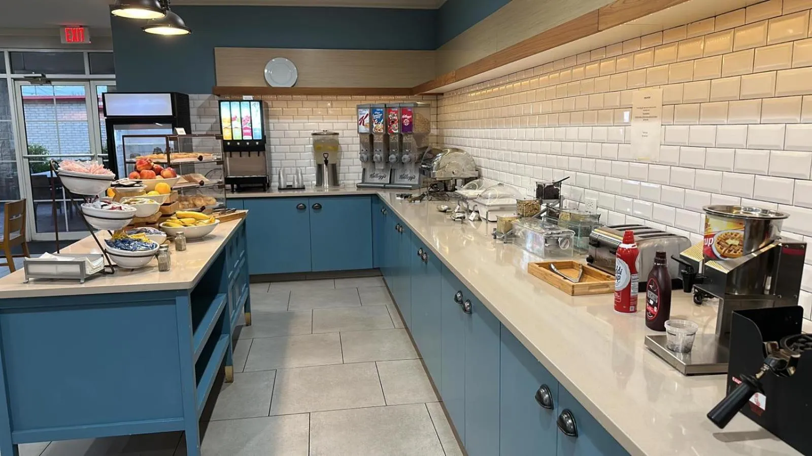 Breakfast in Country Inn & Suites by Radisson, Austin North Pflugerville , TX