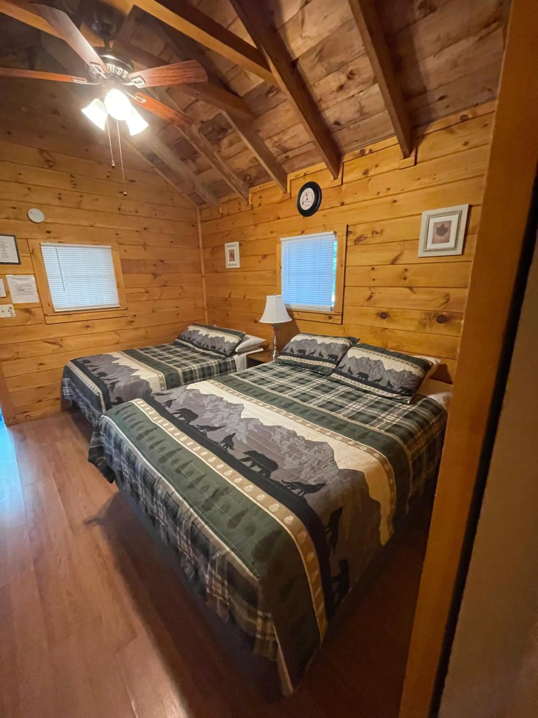 Bedroom, Bed in English Brook Cottages