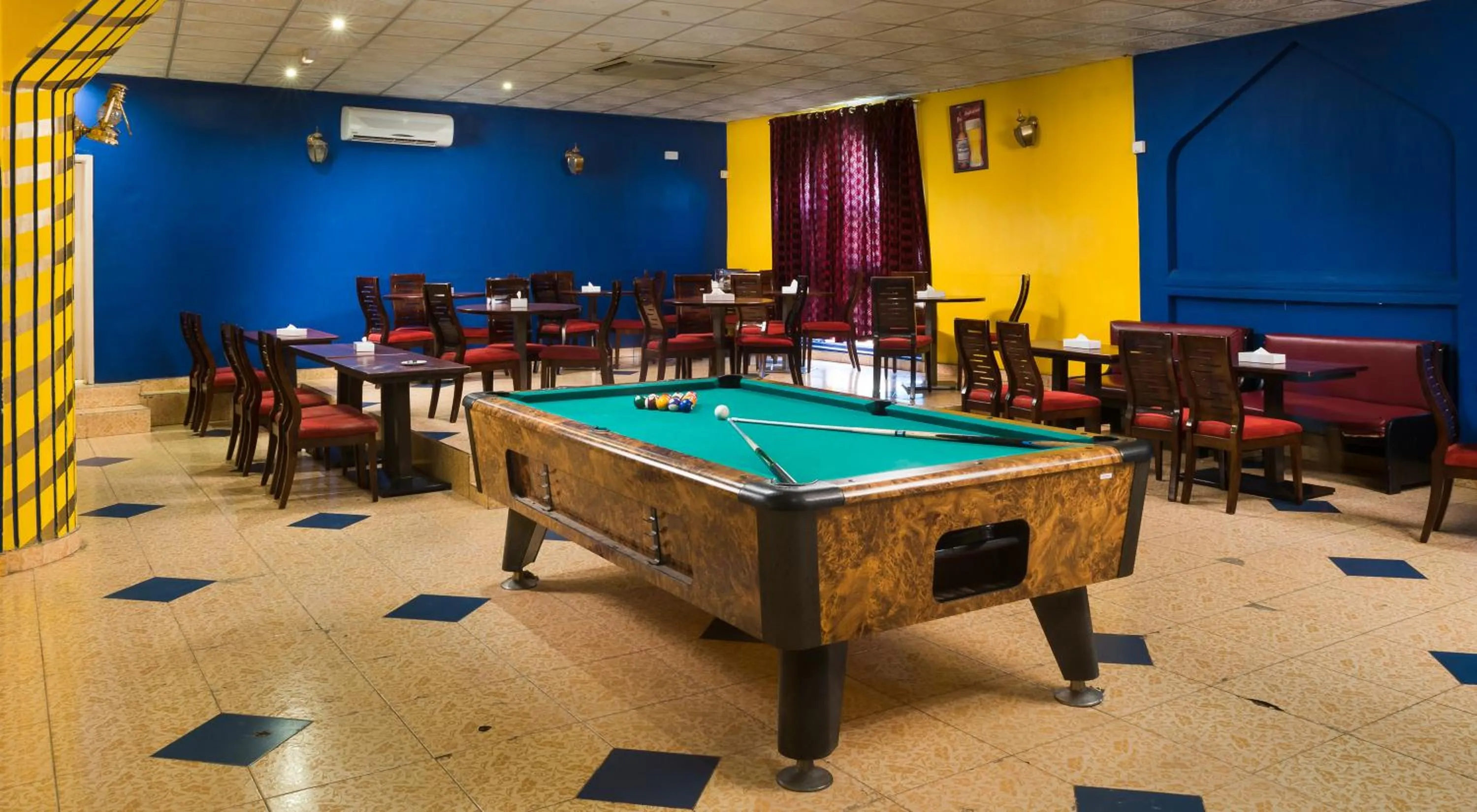 Billiard in Al Wadi Hotel