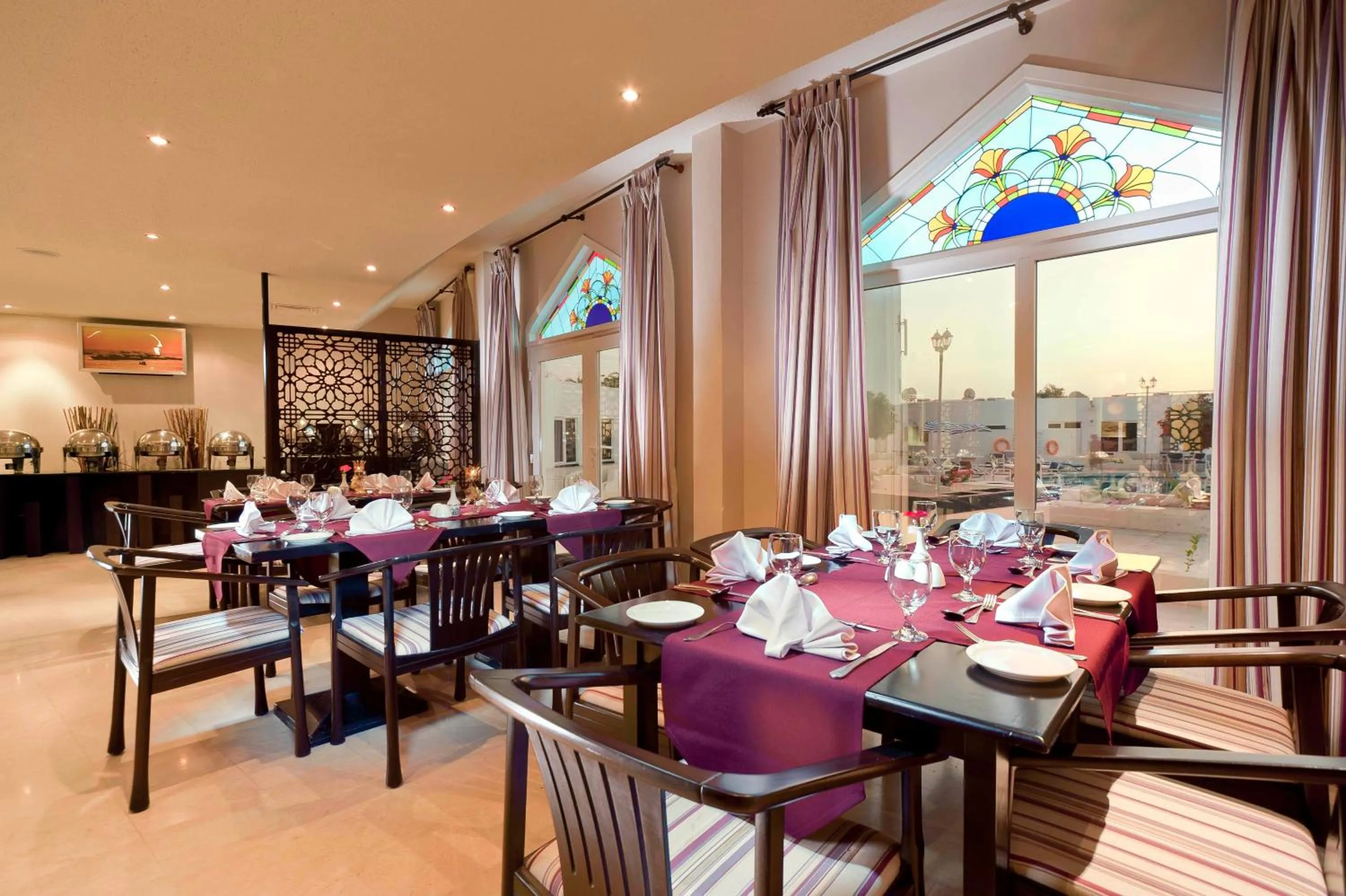 Restaurant/places to eat in Al Wadi Hotel