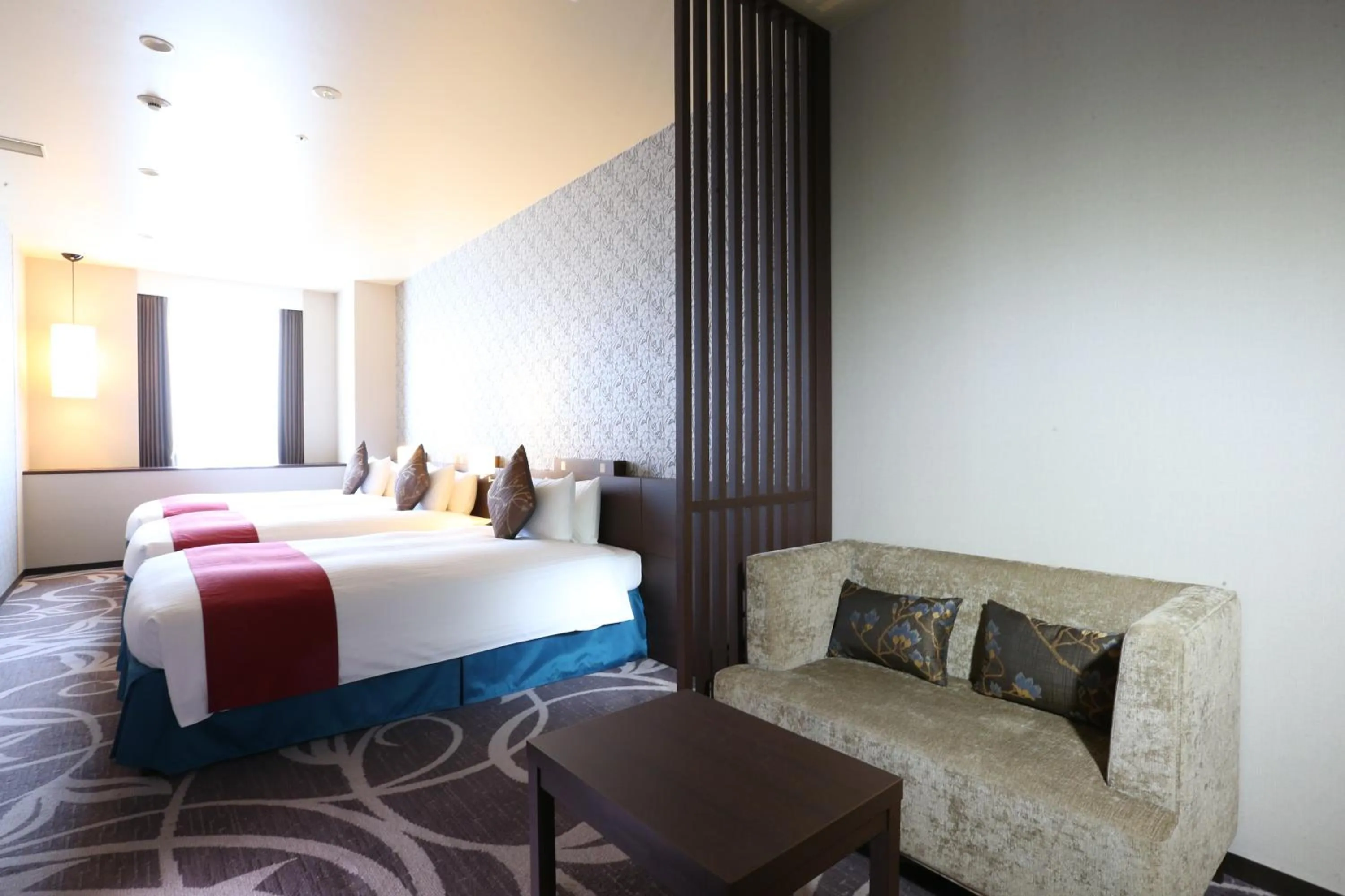 Bedroom, Bed in Hotel La Raison Osaka