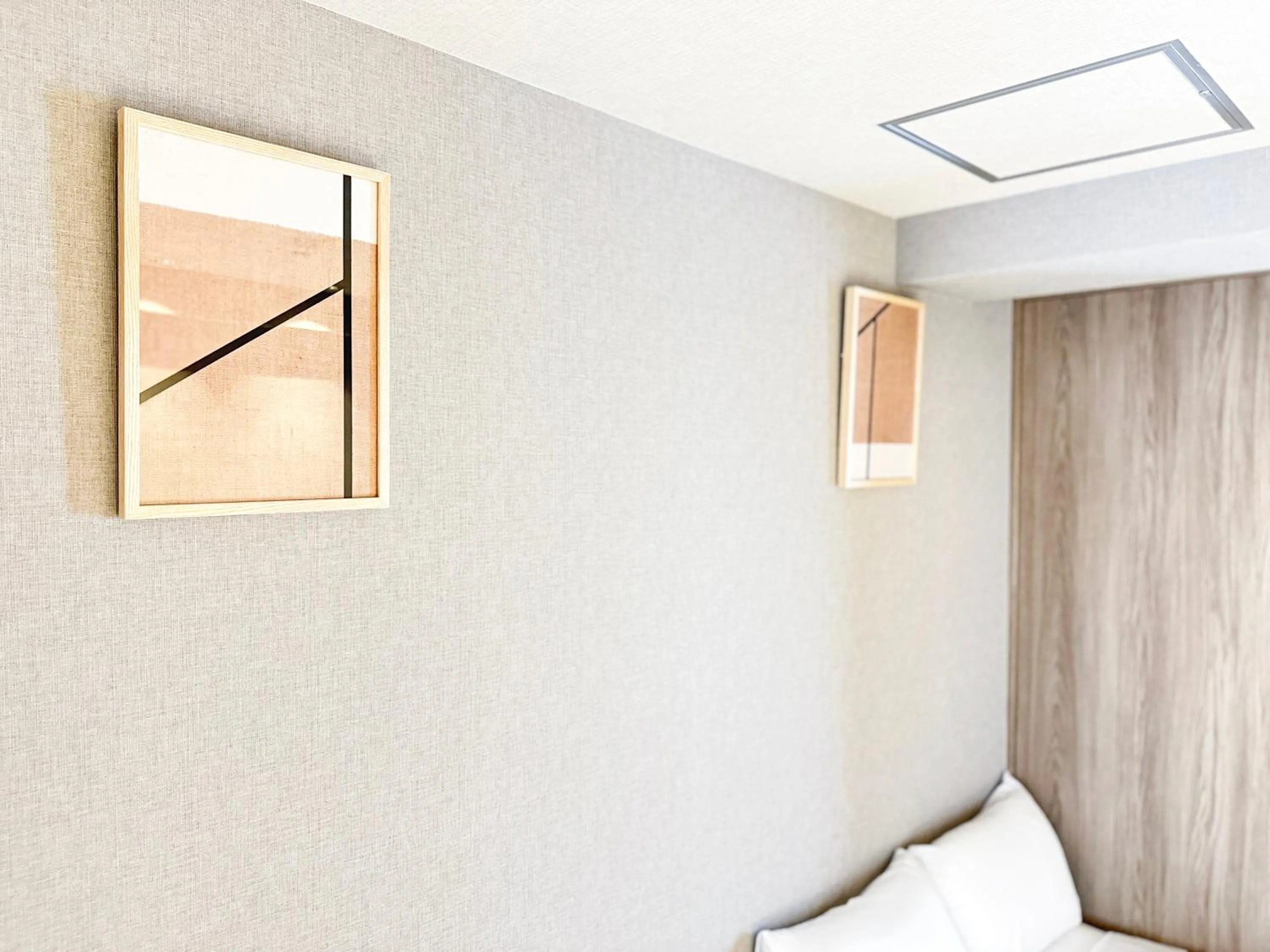 Bed in Osaka Ebisu Hotel