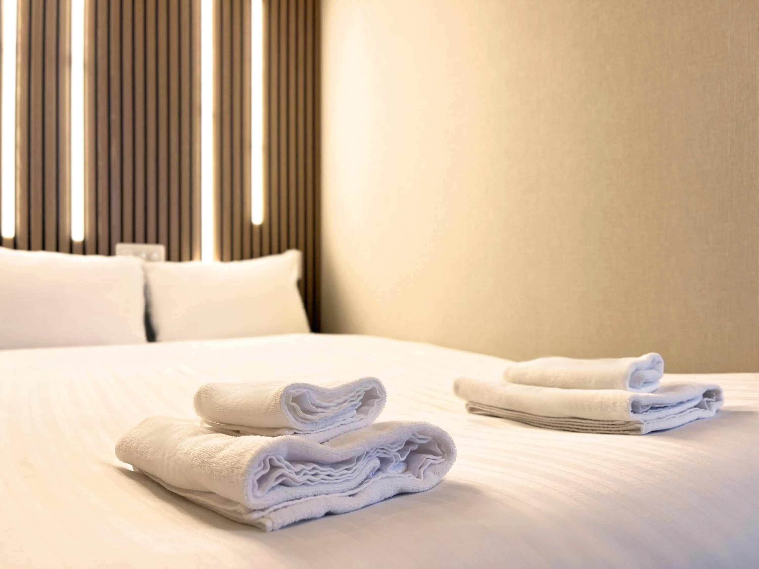 Bed in Osaka Ebisu Hotel