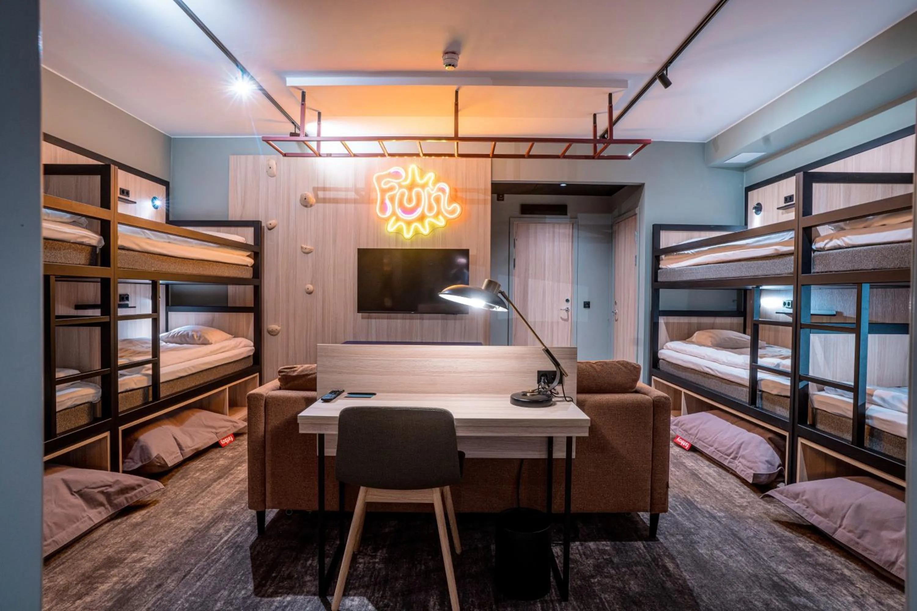 Bedroom, Bed in Quality Hotel Grand, Borås