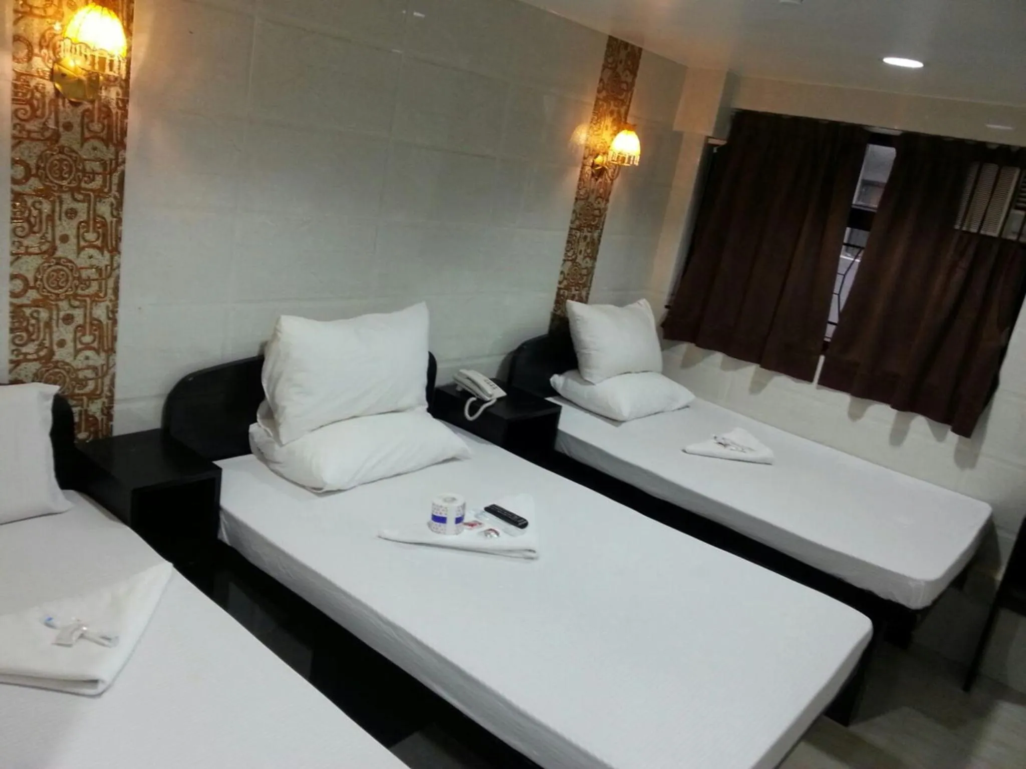 Bed in Manhattan Guesthouse