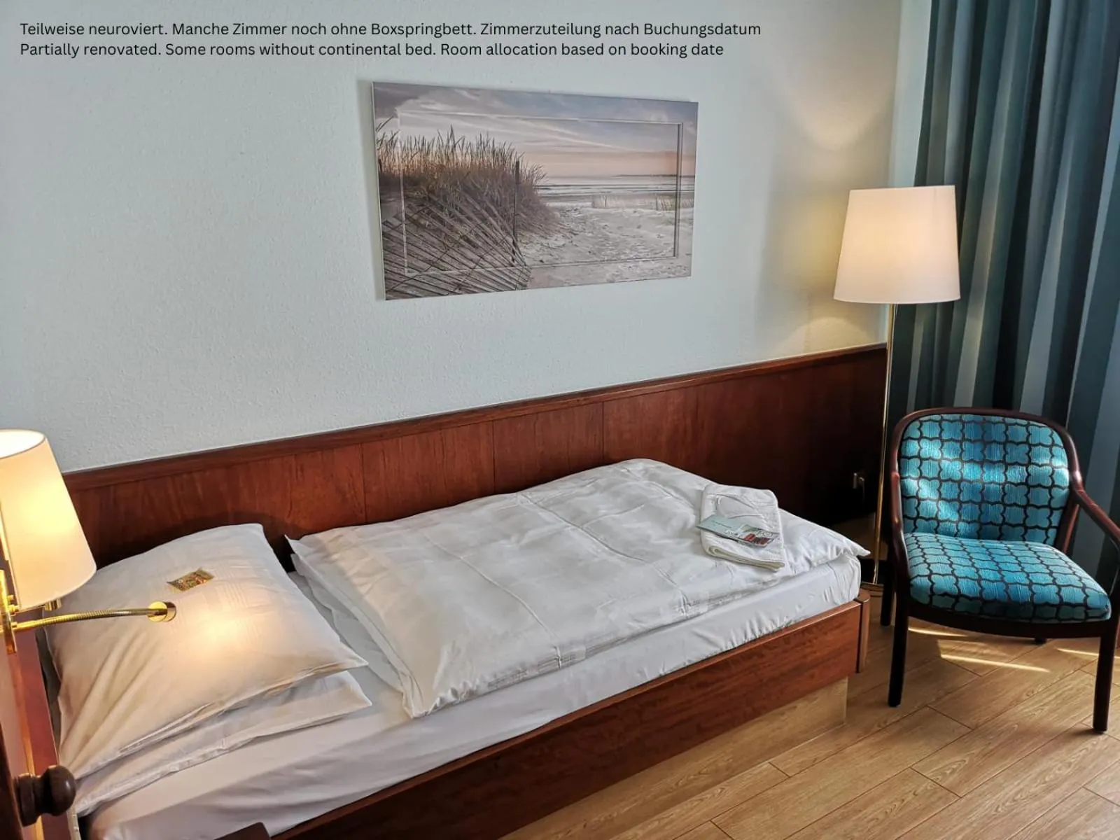 Photo of the whole room, Bed in Leine Hotel