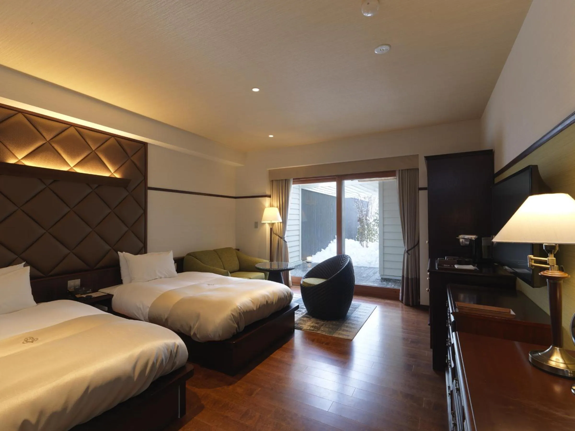 Winter, Bed in Hakodate Onuma Tsuruga Resort EPUY- 30km from Hakodate Station