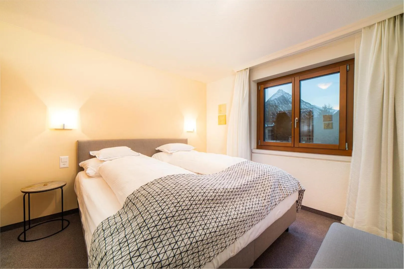 Bedroom, Bed in Hotel Allalin Saas-Fee