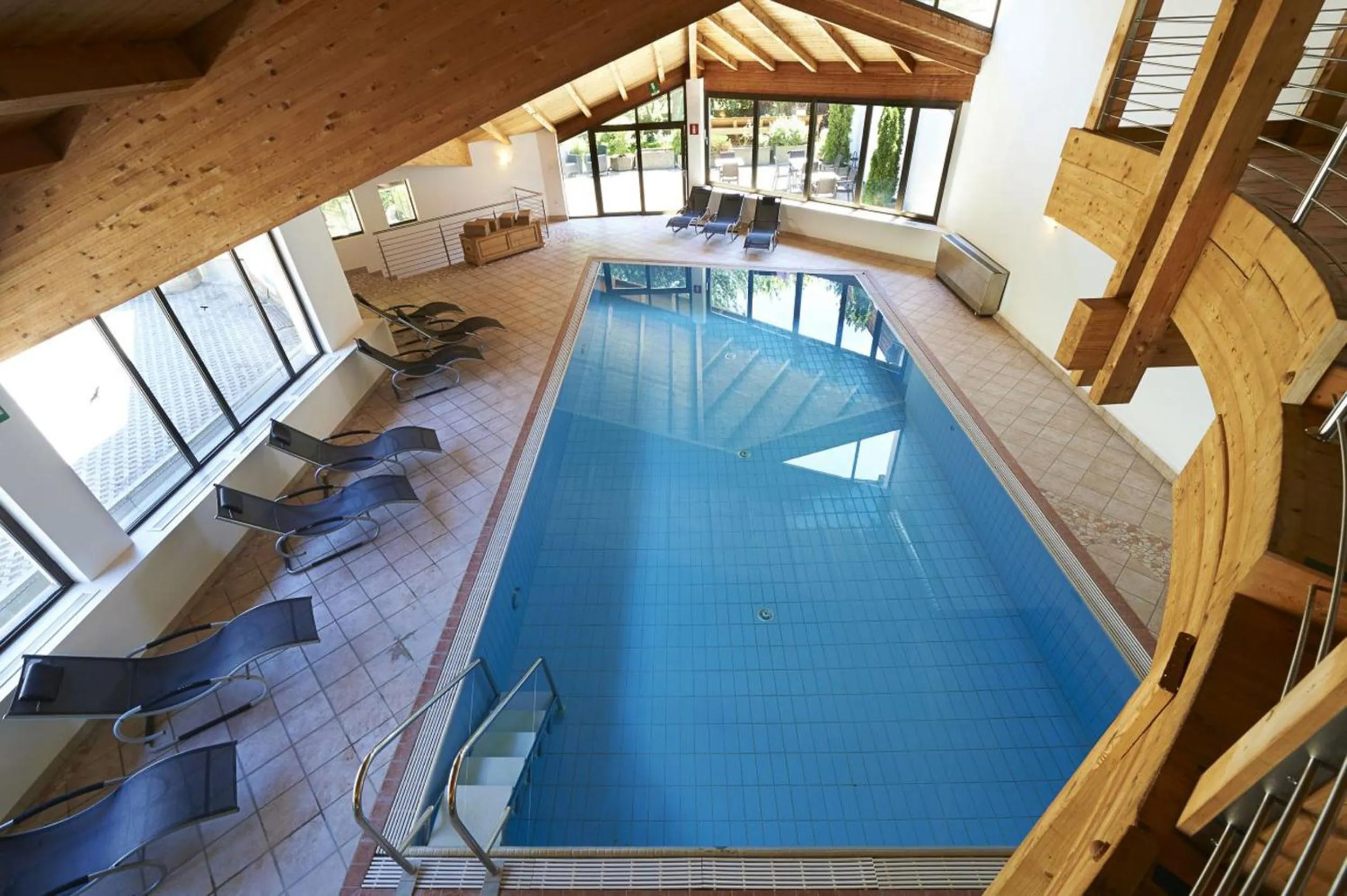 Swimming pool in Vegan Hotel La Vimea