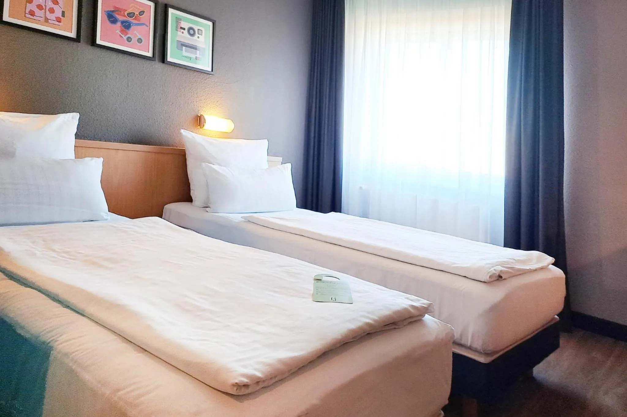 Photo of the whole room, Bed in Garner Hotel Cottbus Süd by IHG