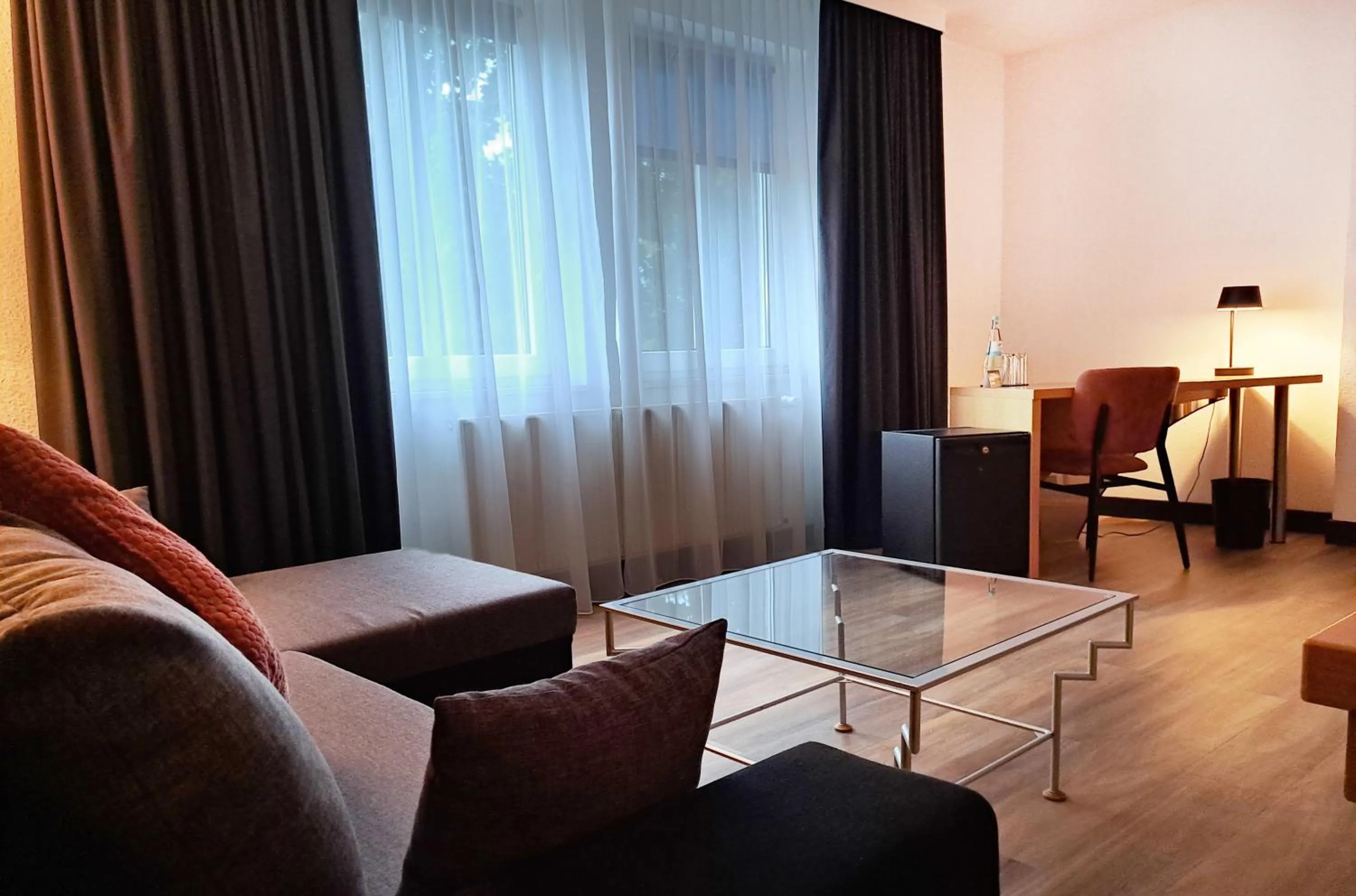 Seating area in Garner Hotel Cottbus Süd by IHG