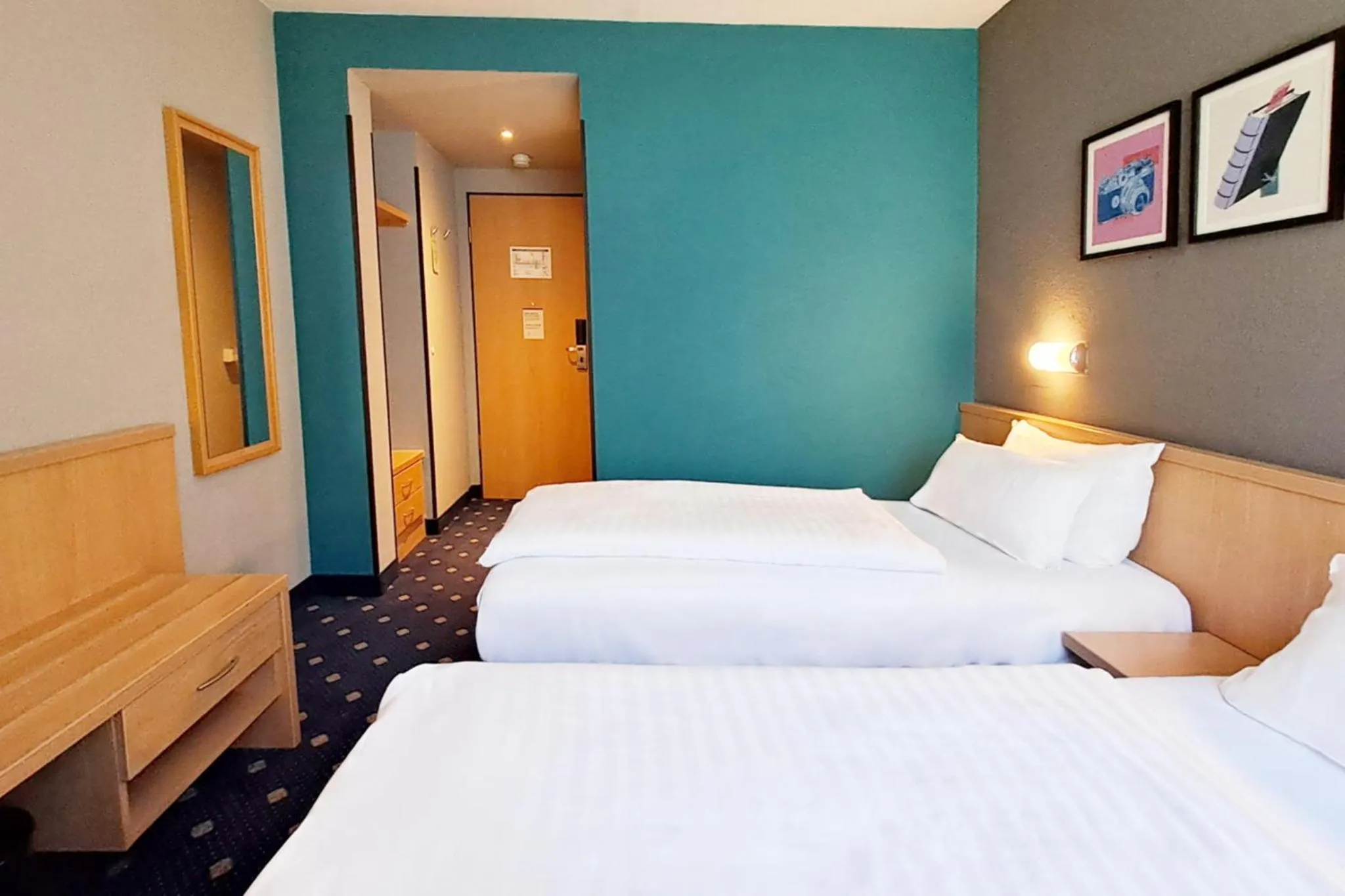 Photo of the whole room, Bed in Garner Hotel Cottbus Süd by IHG
