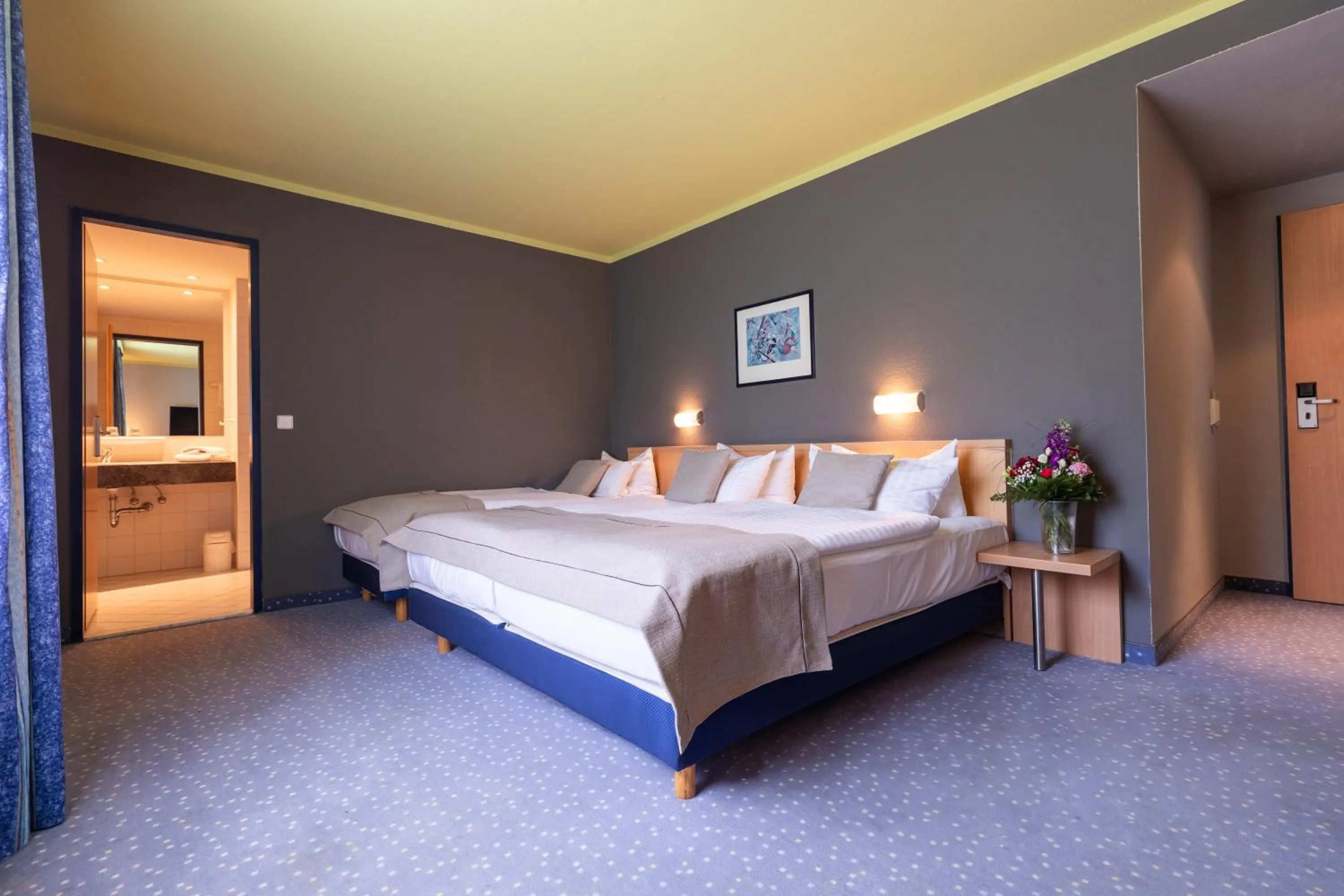 Bed in Novum Hotel Seegraben Cottbus