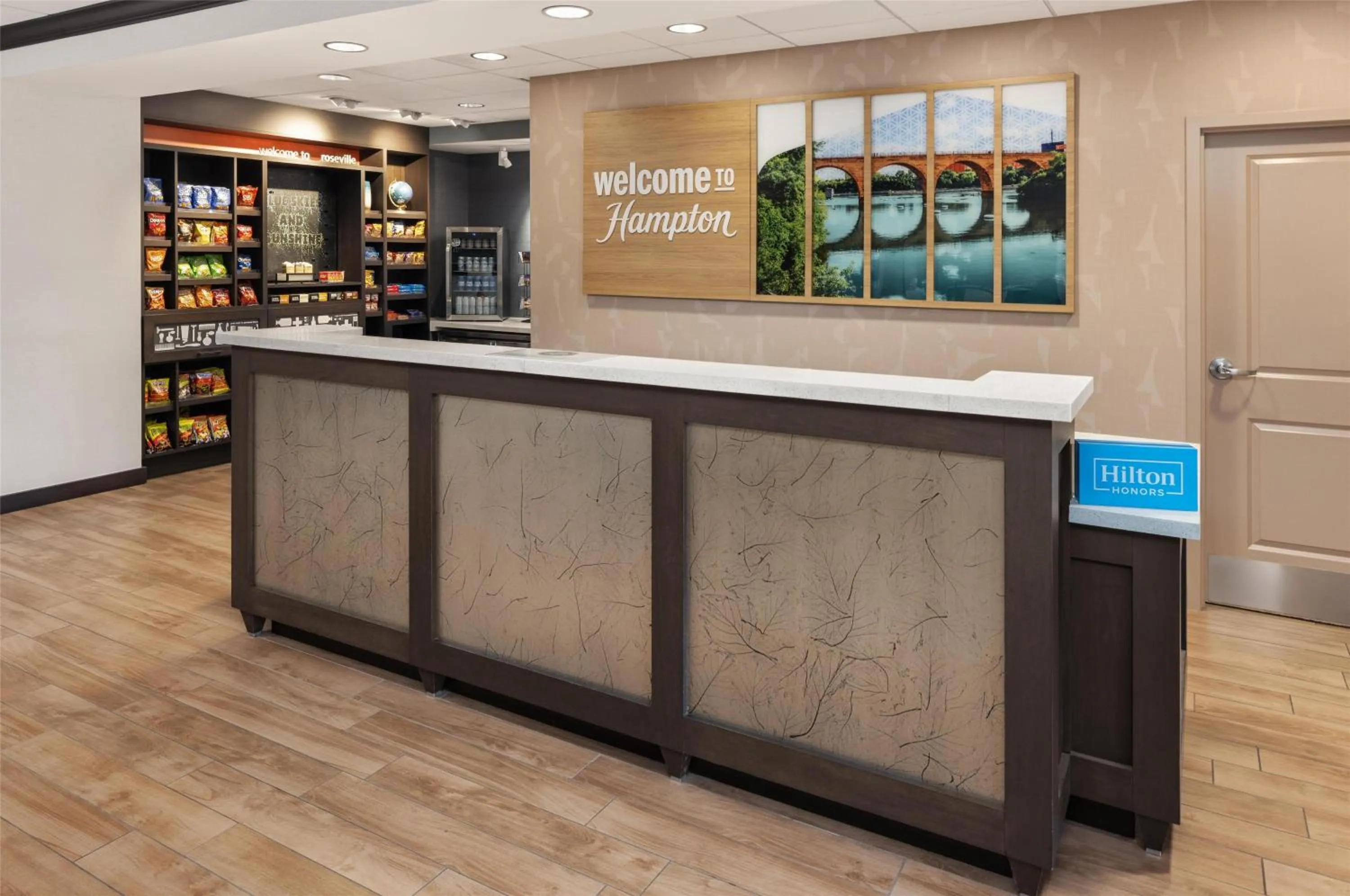 Lobby or reception in Hampton Inn Minneapolis-Roseville,MN