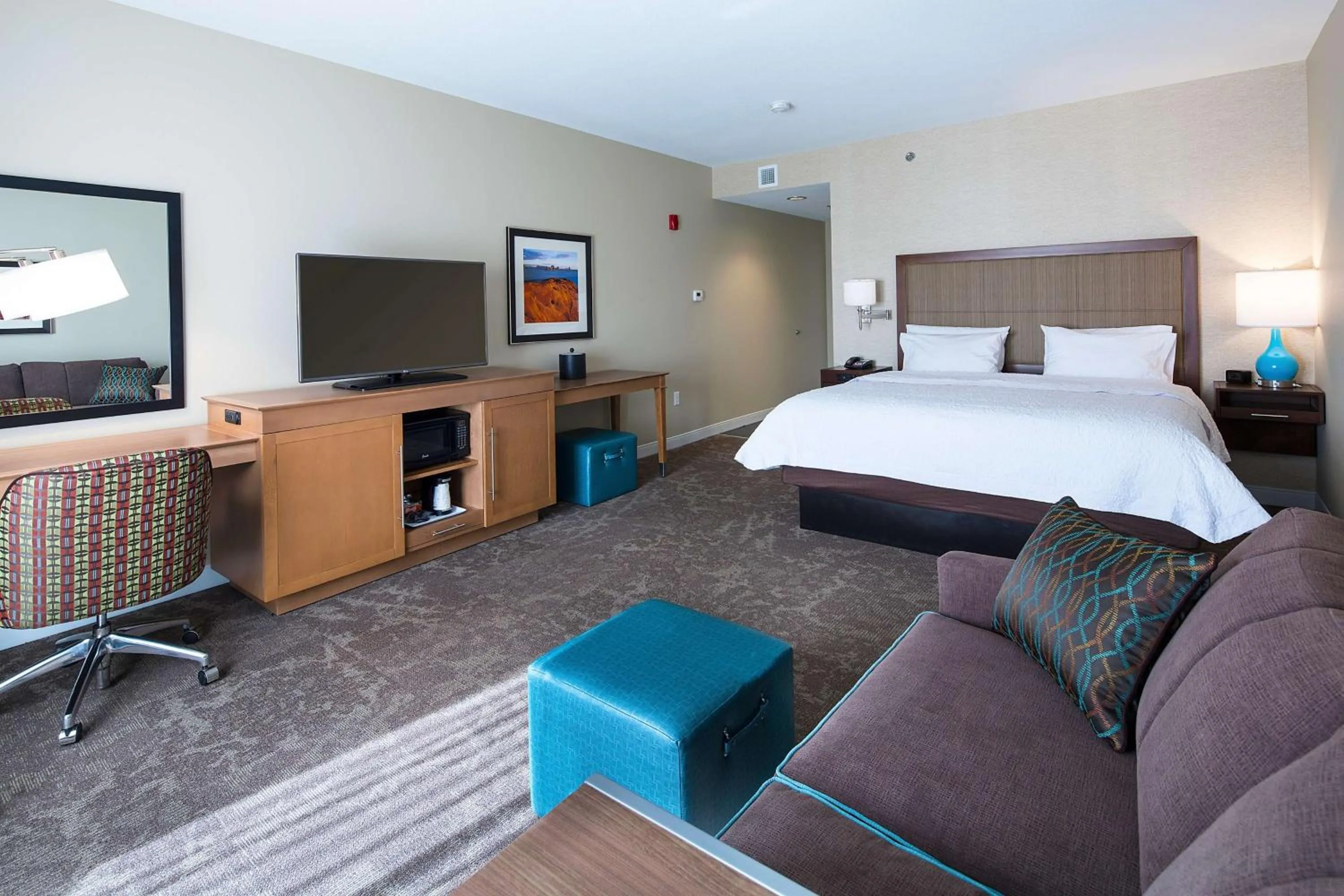 Bedroom, Bed in Hampton Inn & Suites Page - Lake Powell