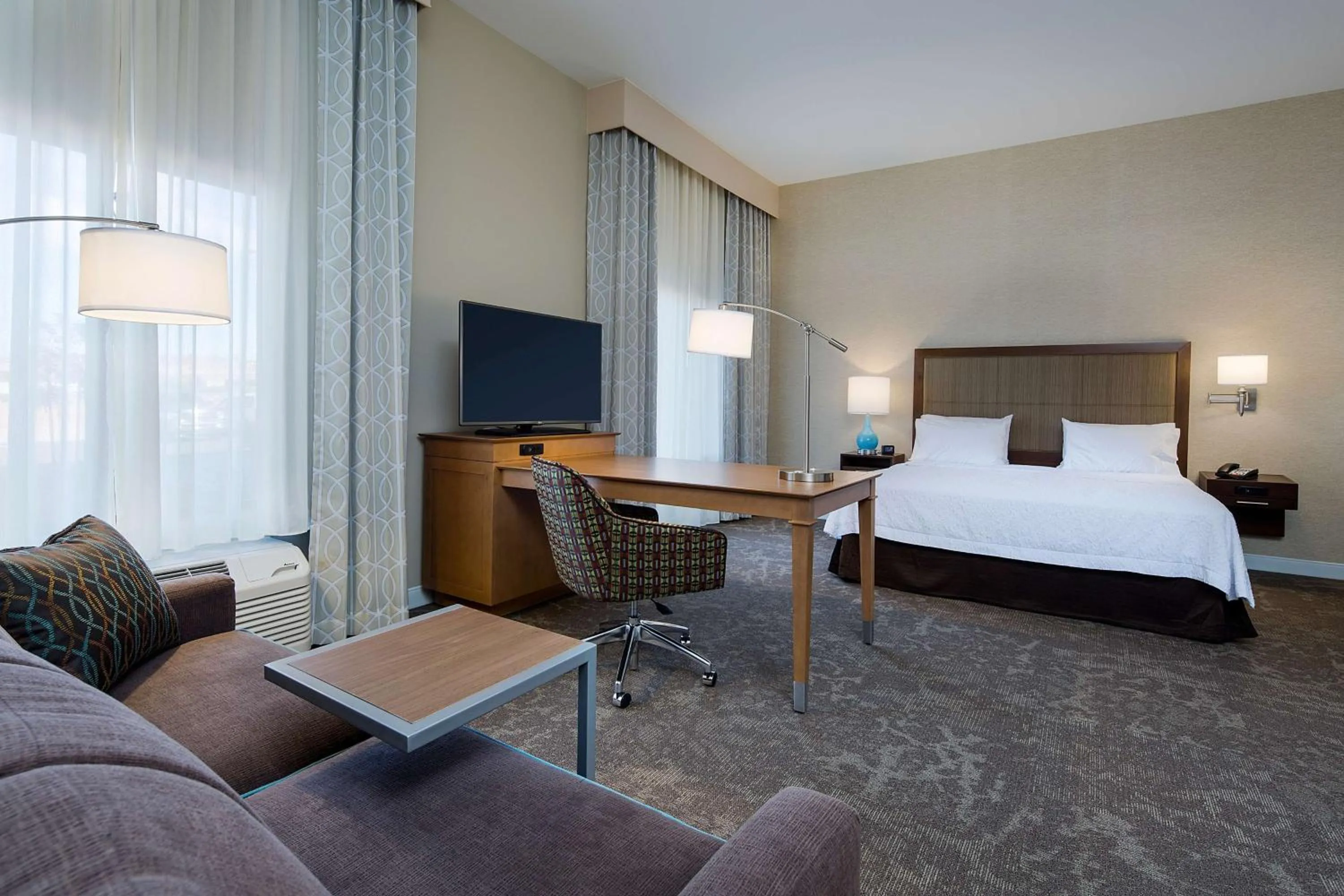 Bedroom, Bed in Hampton Inn & Suites Page - Lake Powell