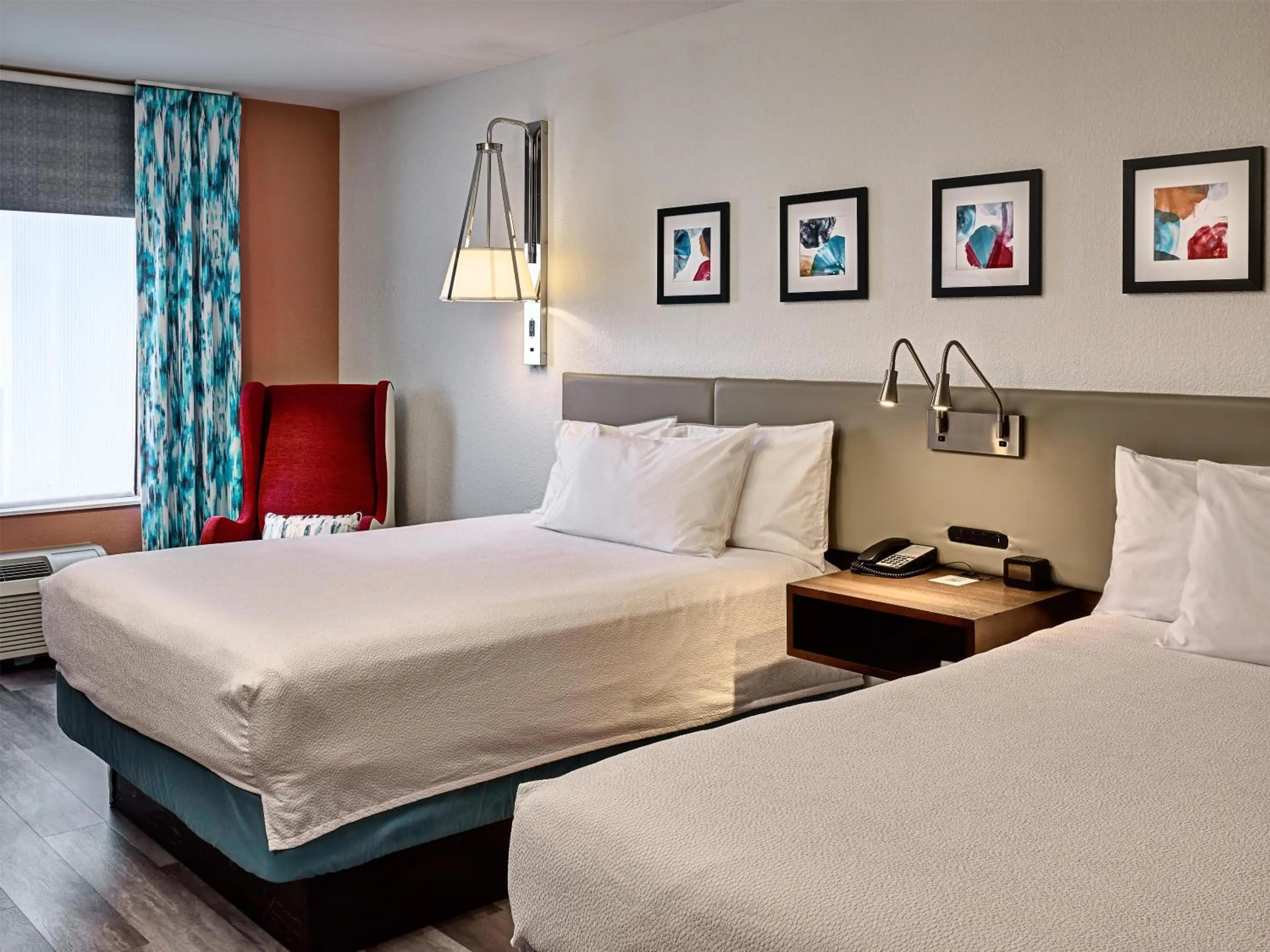 Bed in Hilton Garden Inn Pigeon Forge