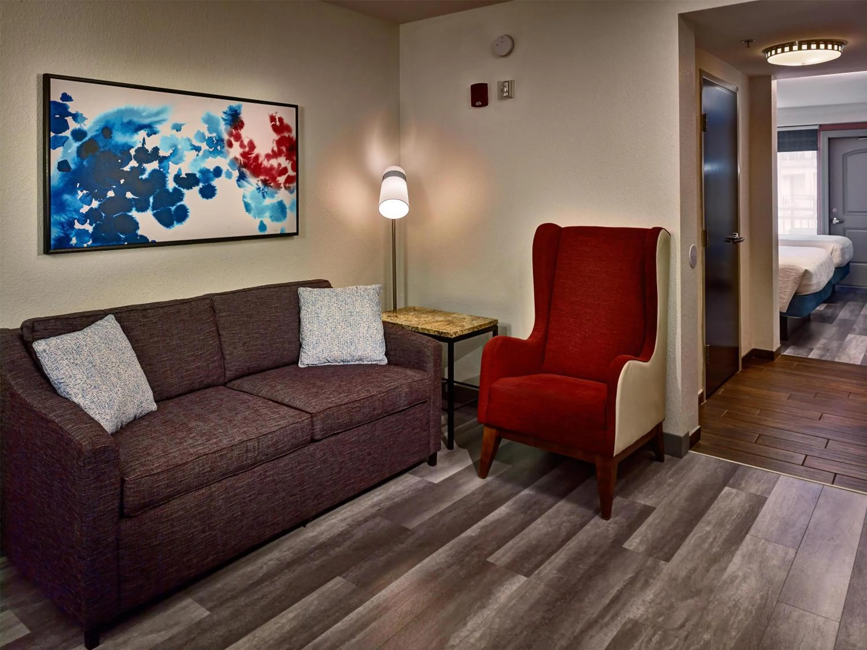 Living room in Hilton Garden Inn Pigeon Forge