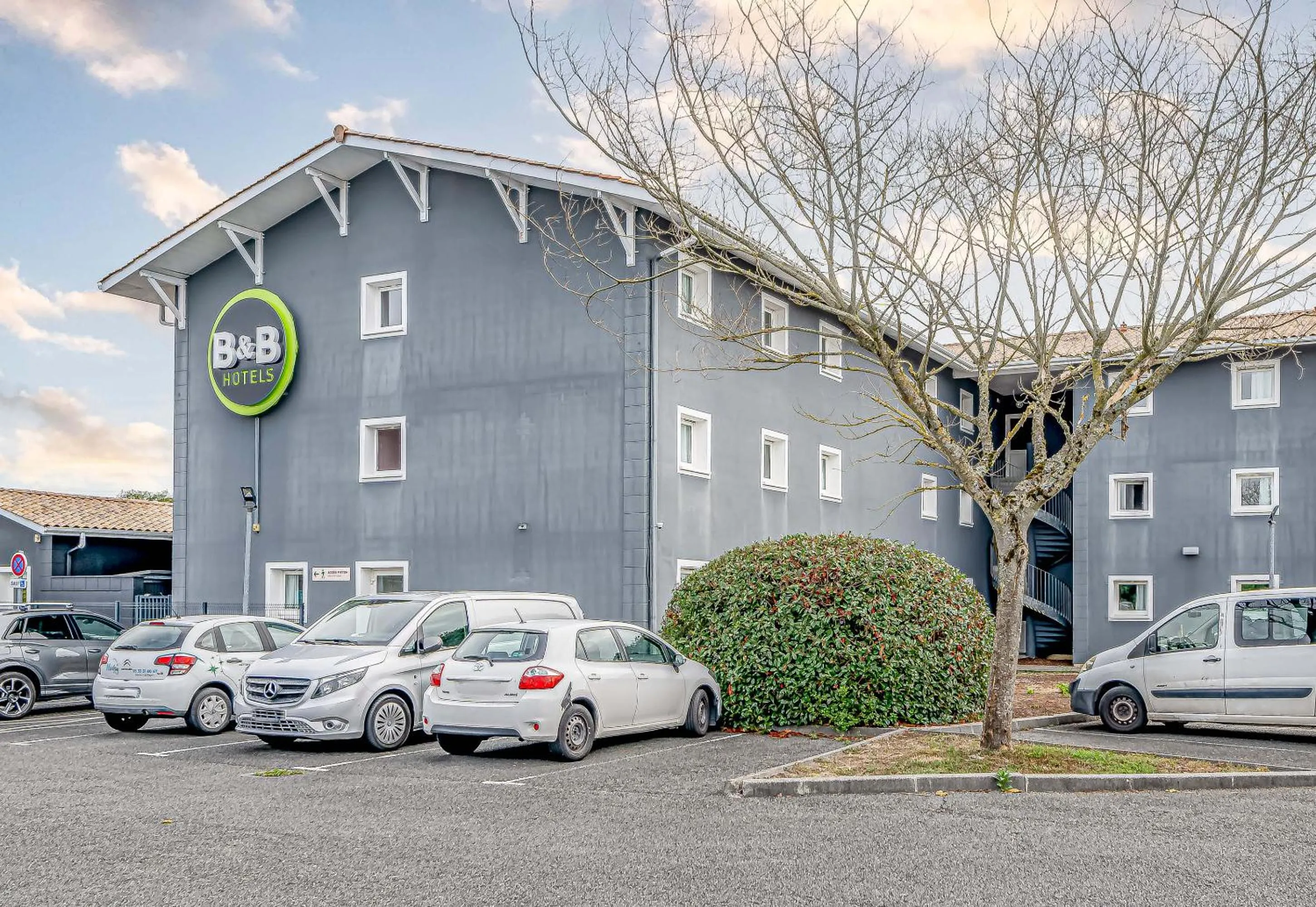 Property building in B&B HOTEL Bordeaux Mérignac Aéroport