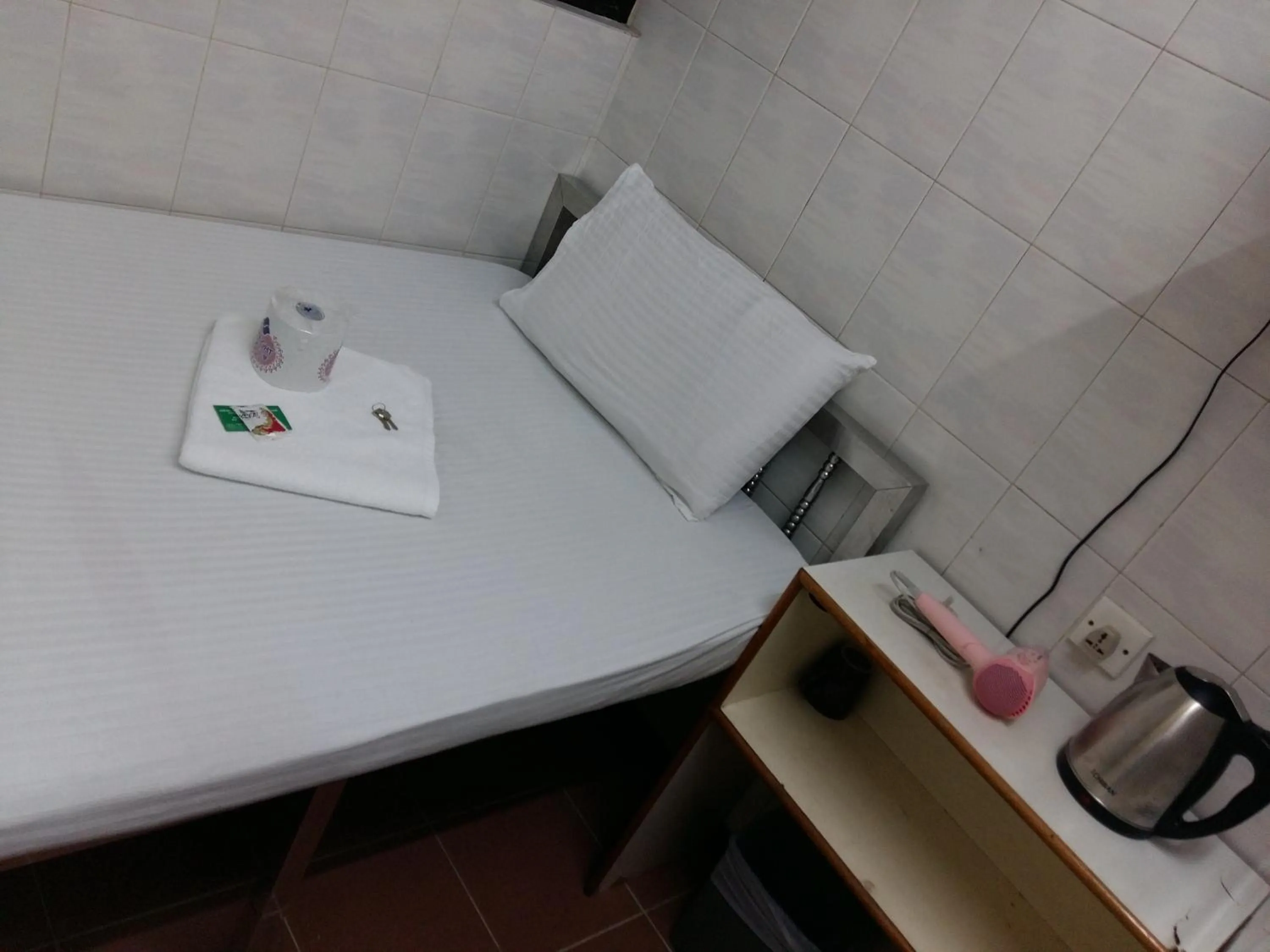 New Yan Yan Guest House reception 9th floor Flat E4 E6