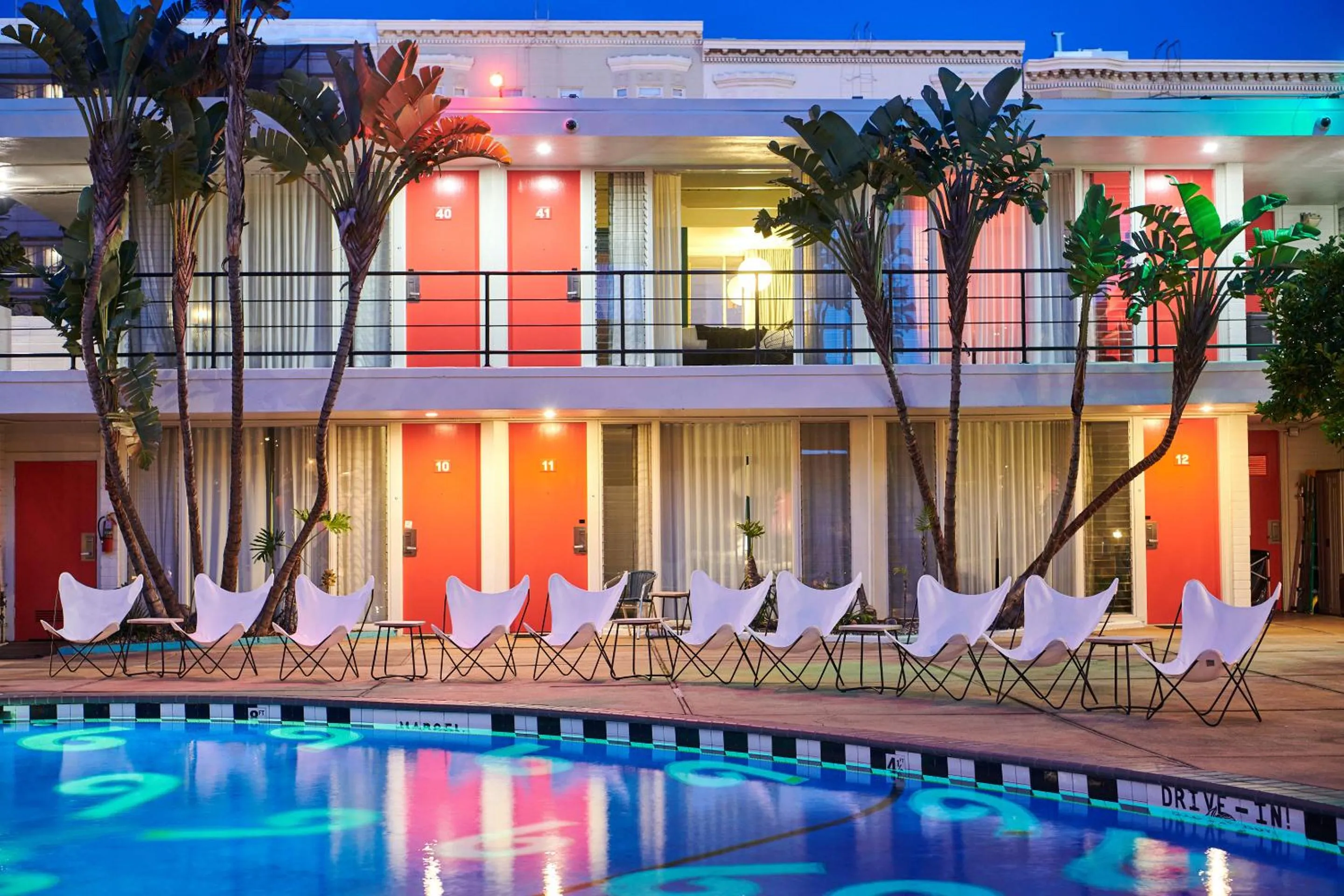 Swimming pool in Phoenix Hotel