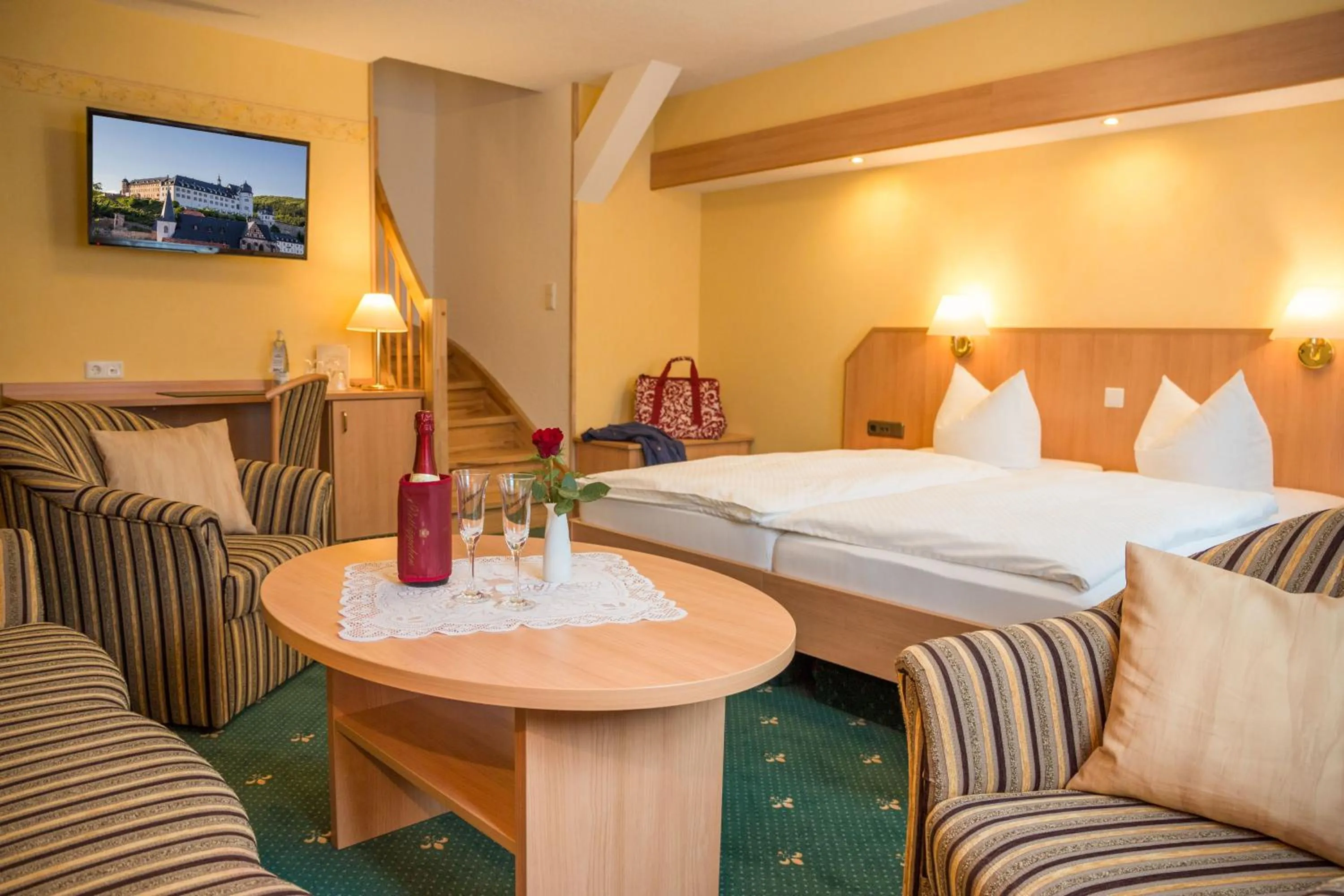 Photo of the whole room, Bed in Stolberger Hof