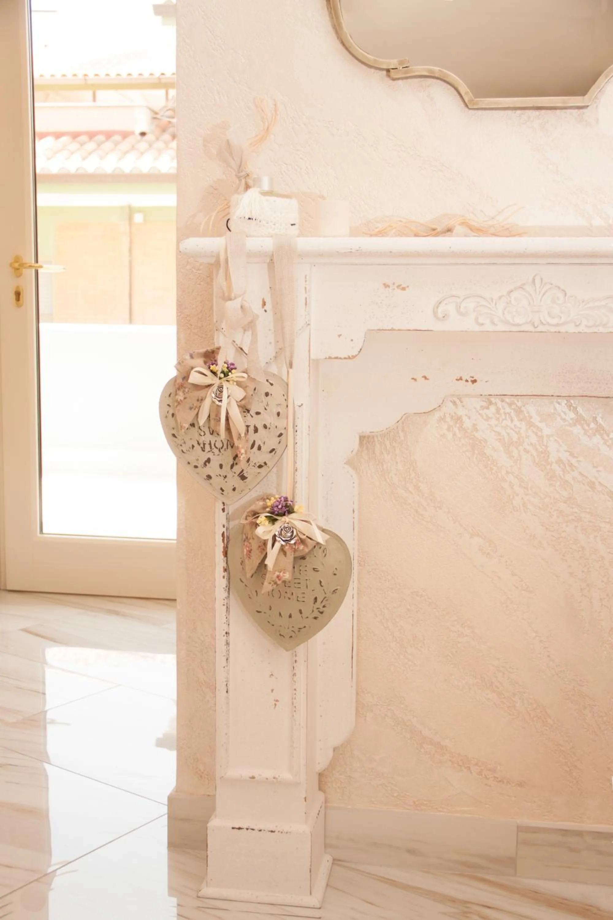 Decorative detail in Rome Airport Inn