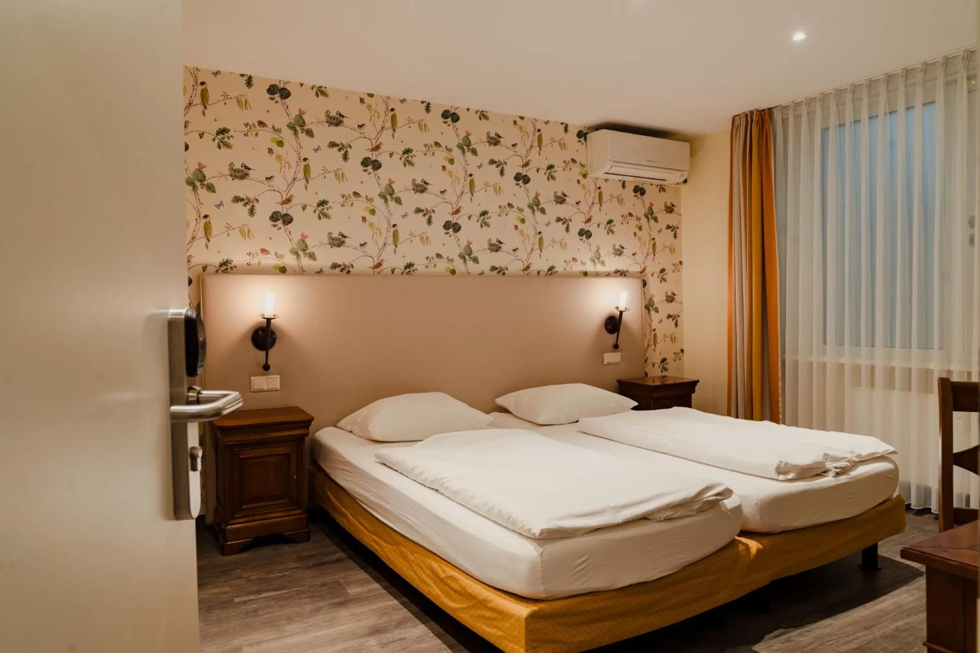 Property building, Bed in Hotel & Gasthaus Backmulde