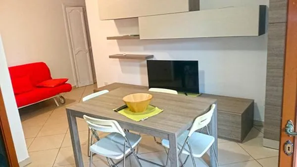 Communal lounge/ TV room in Edvige'S House