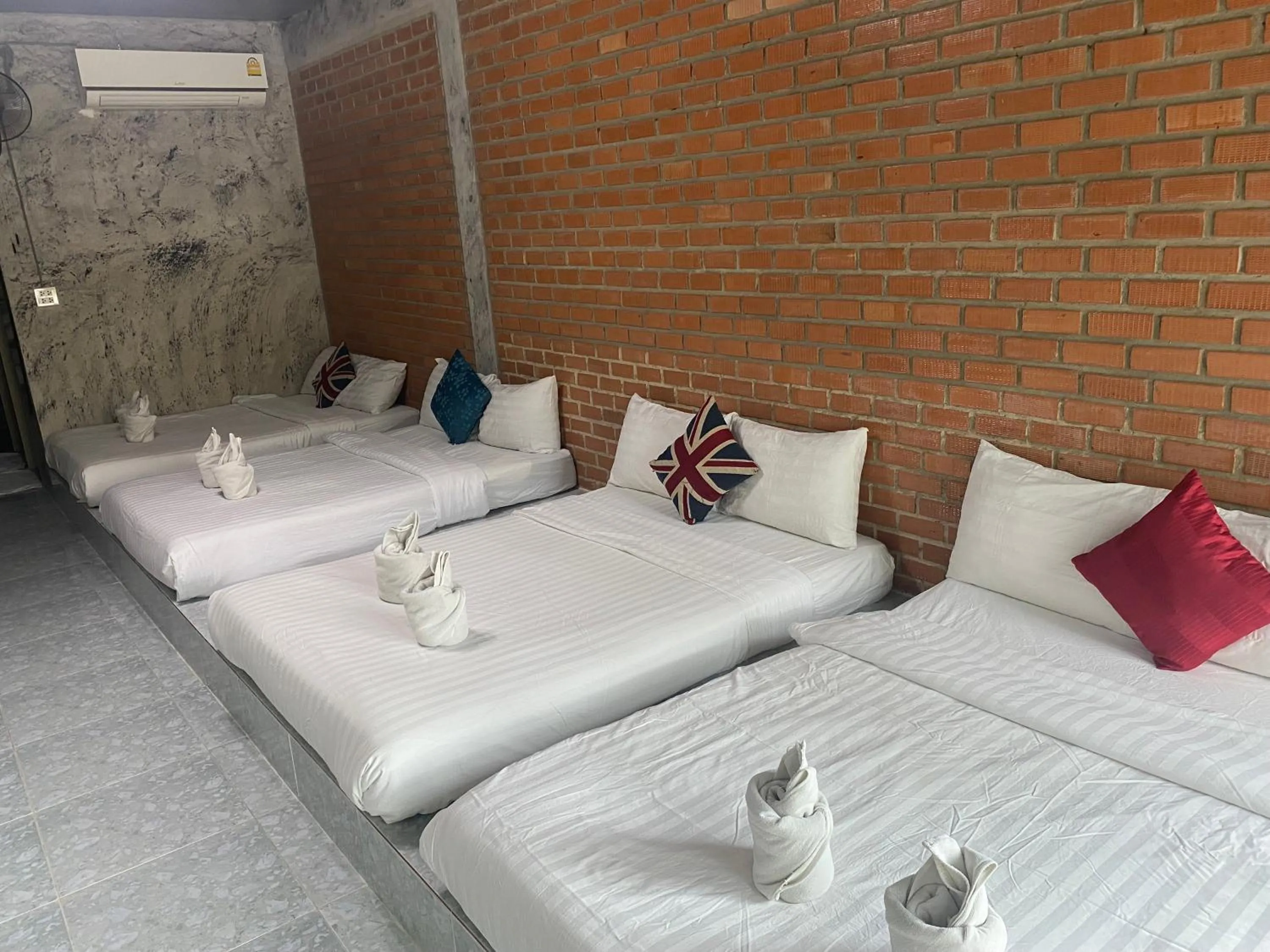 Bed in ไอรัก รีสอร์ท อ่าวมะนาว