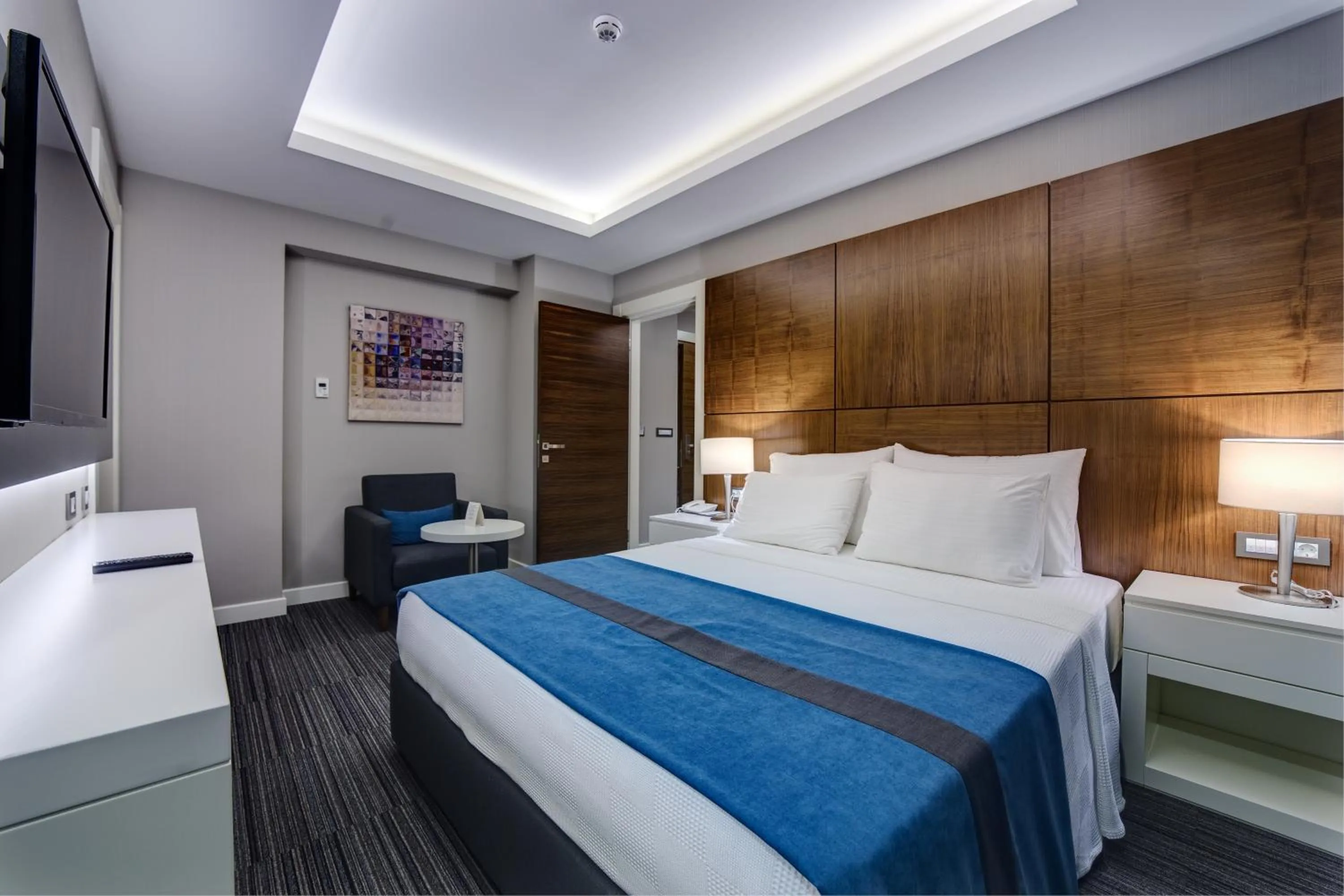 Bedroom, Bed in The Menord Hotel