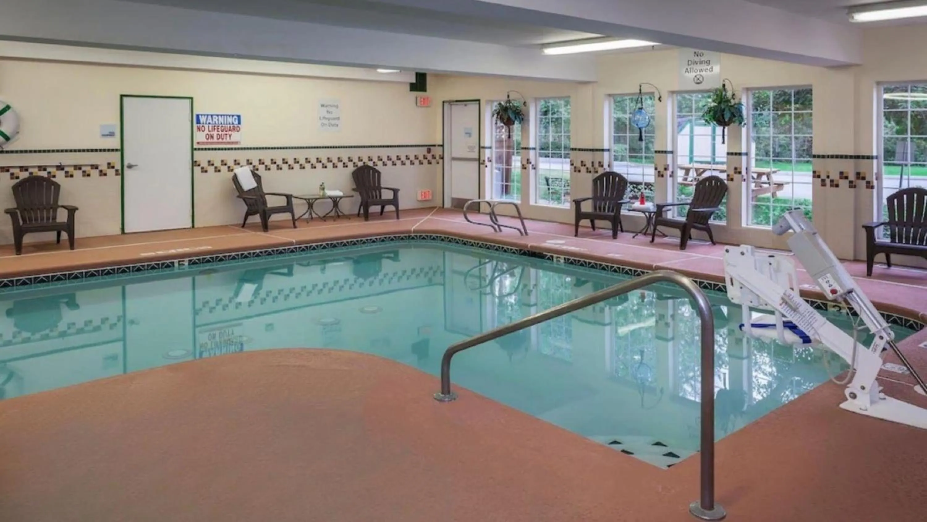 Swimming pool in Wyndham Garden Anchorage Airport