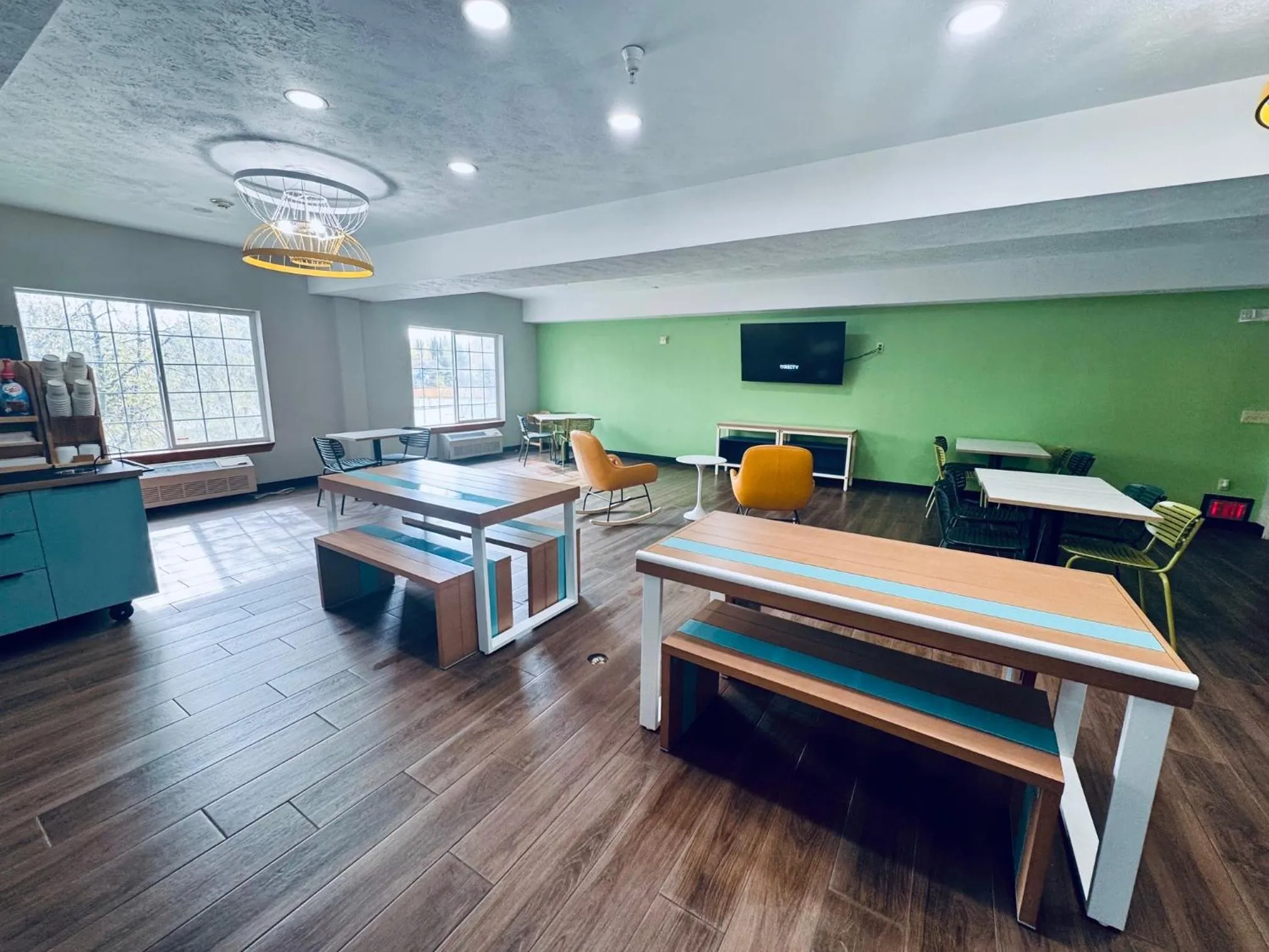 Breakfast, Bed in Wyndham Garden Anchorage Airport