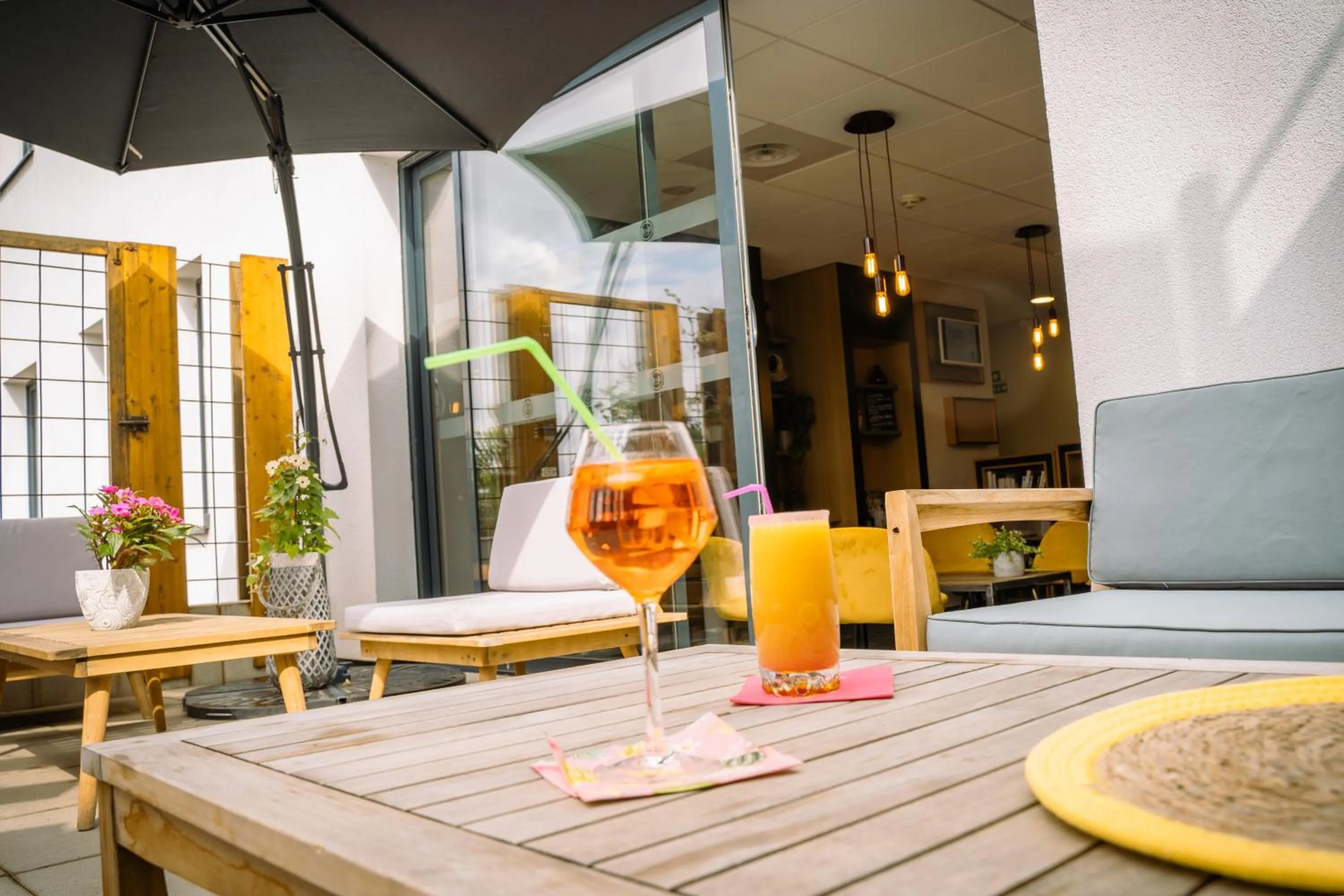 Patio in B&B HOTEL Metz Est Technopole Pôle Santé