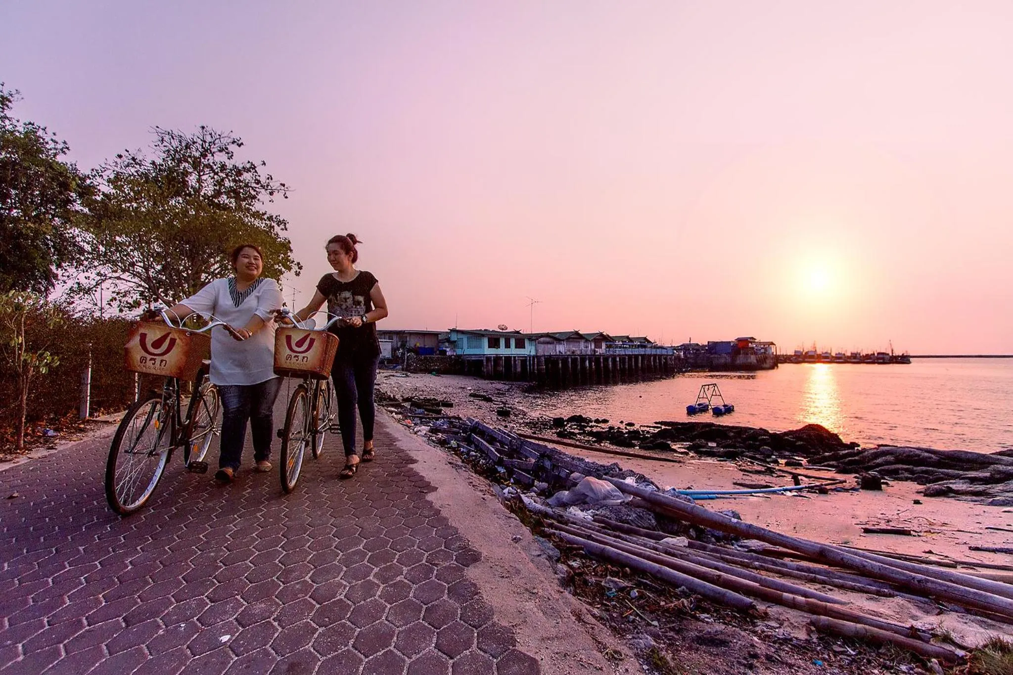 Nearby landmark in Kroque Boutique & Bistro