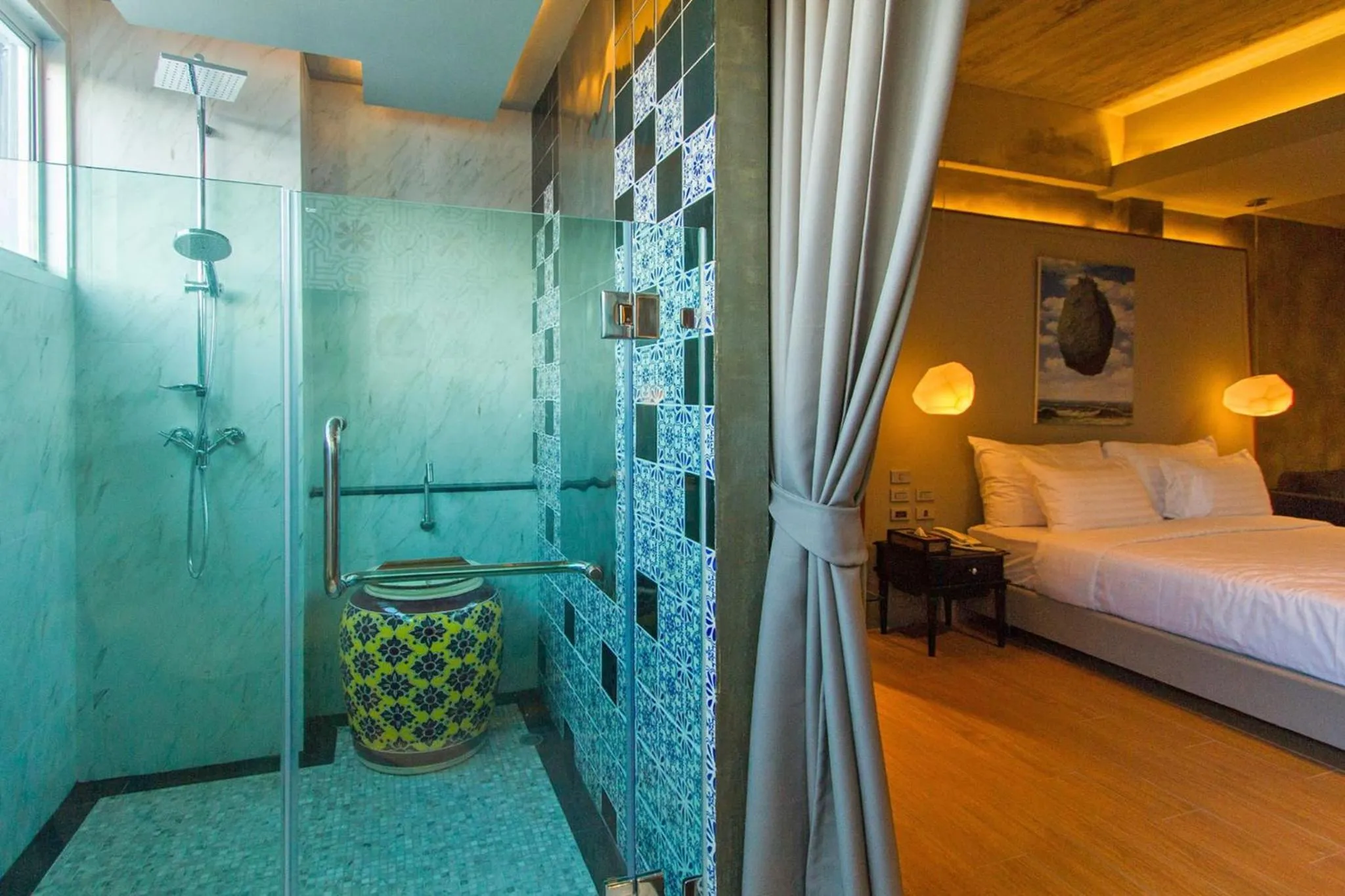 Bed in Kroque Boutique & Bistro