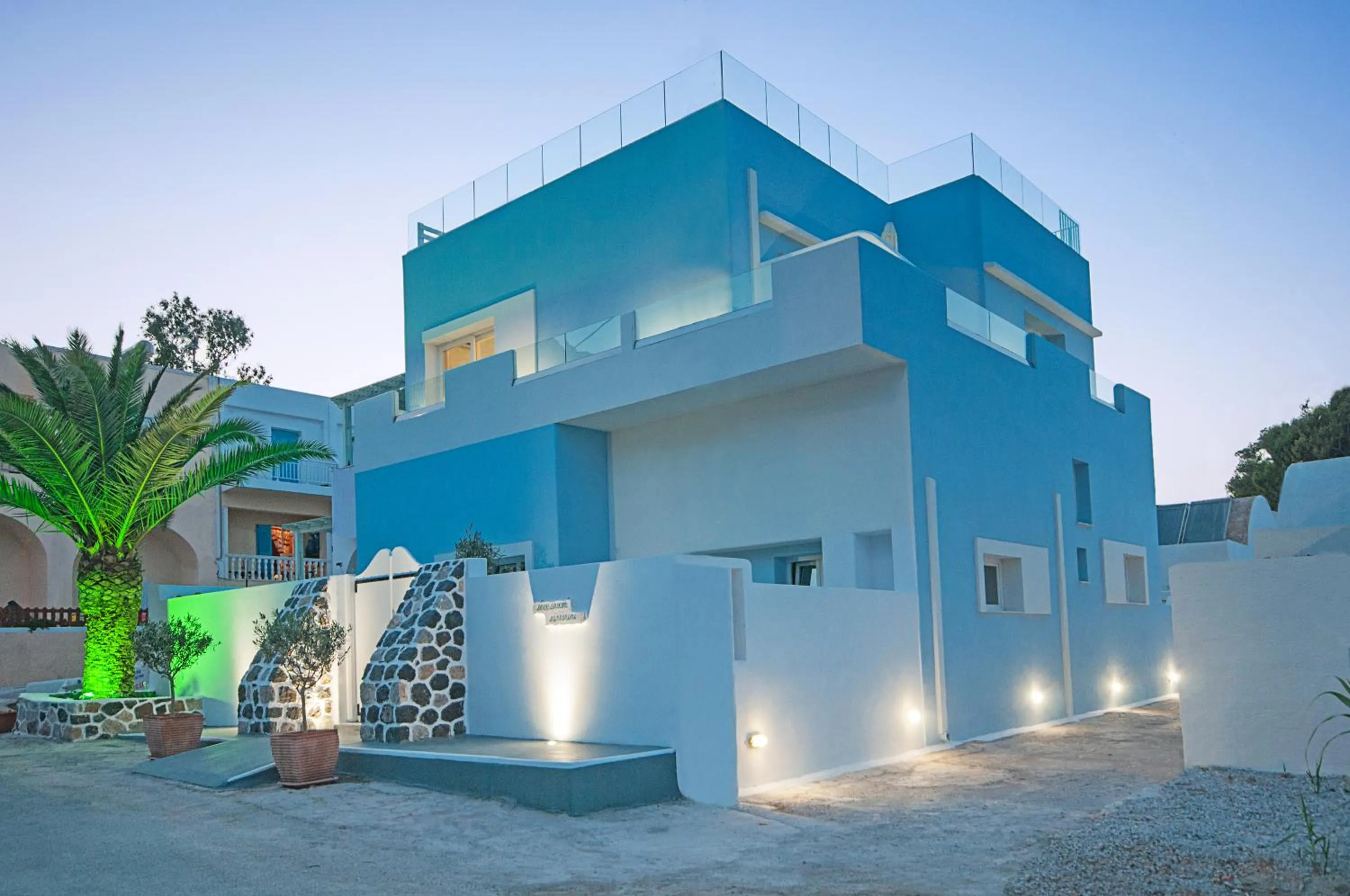 Facade/entrance in Blue Dream - Santorini
