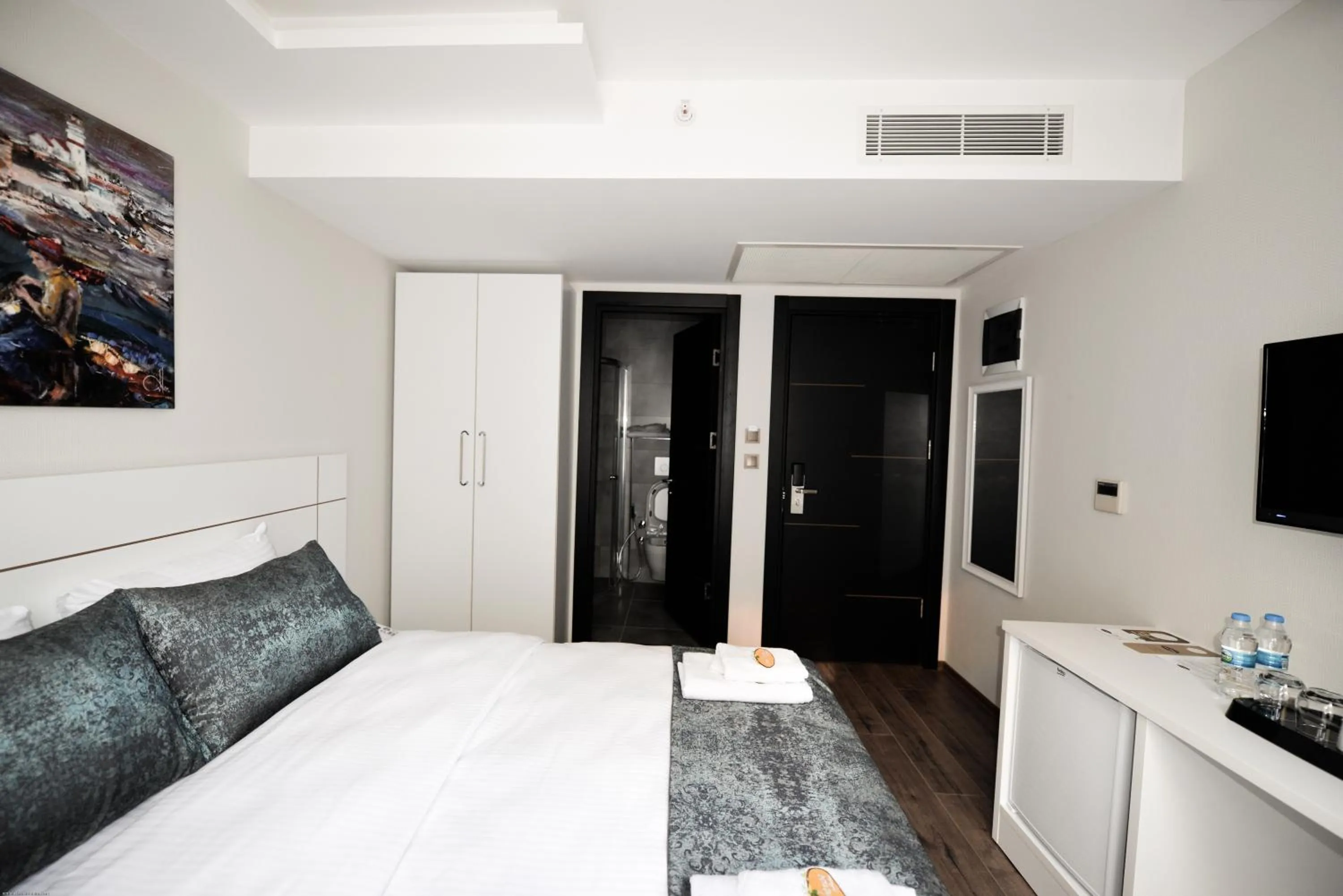 Photo of the whole room in Zeytindali Hotel