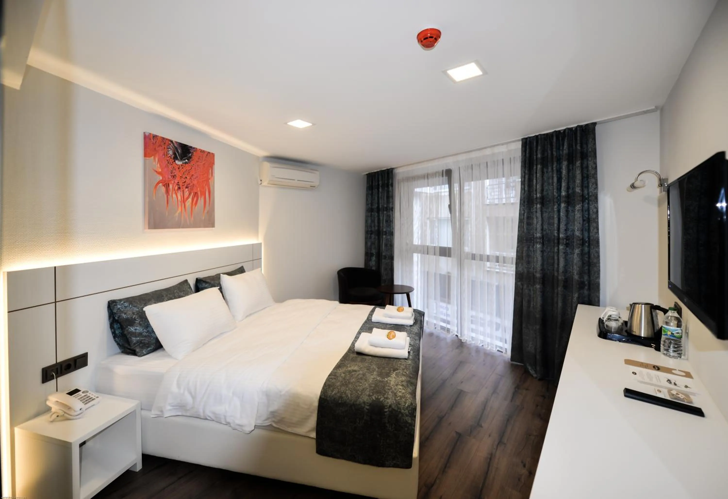 Photo of the whole room in Zeytindali Hotel