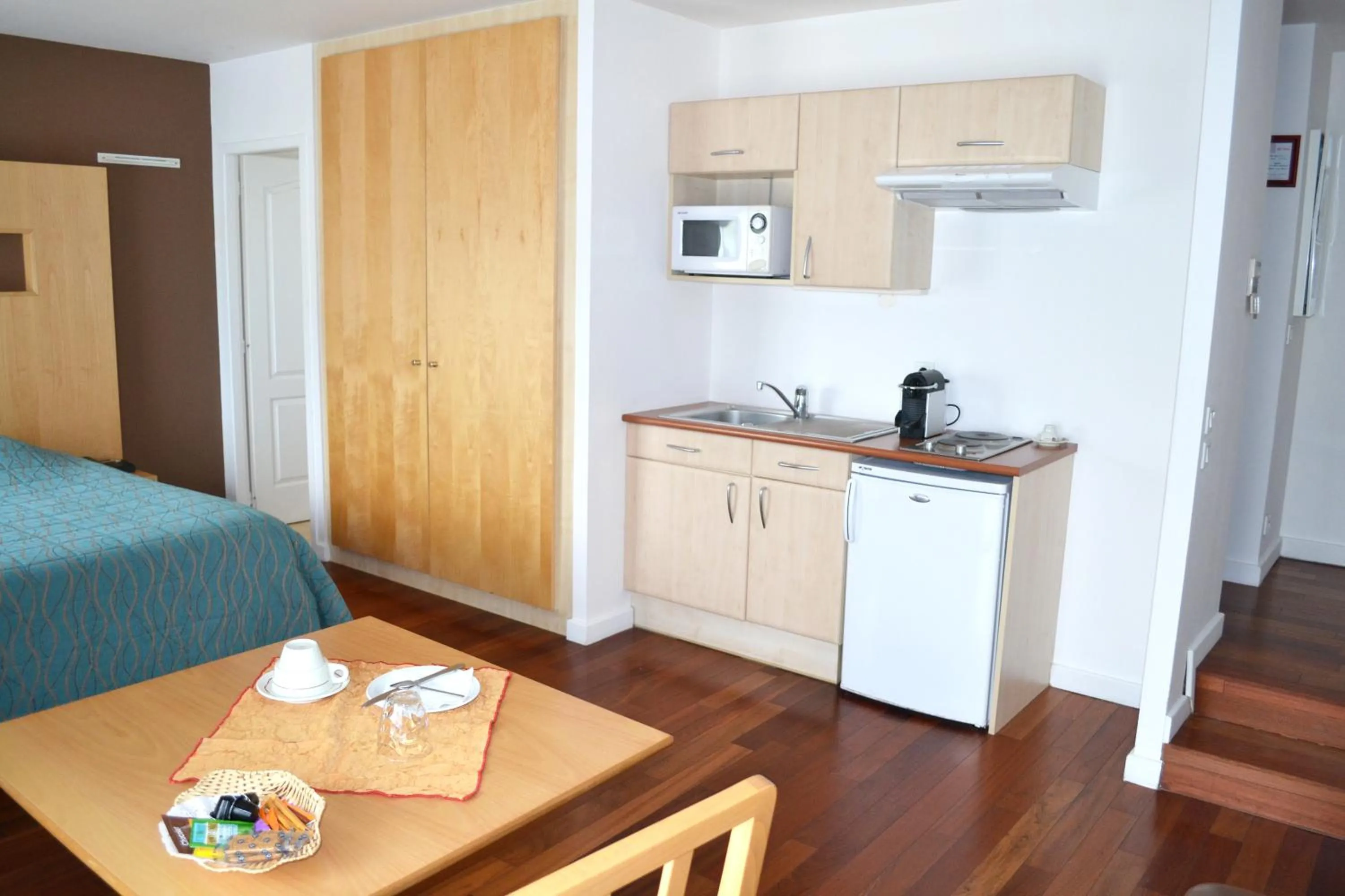 Kitchen or kitchenette in Hôtel la Scala