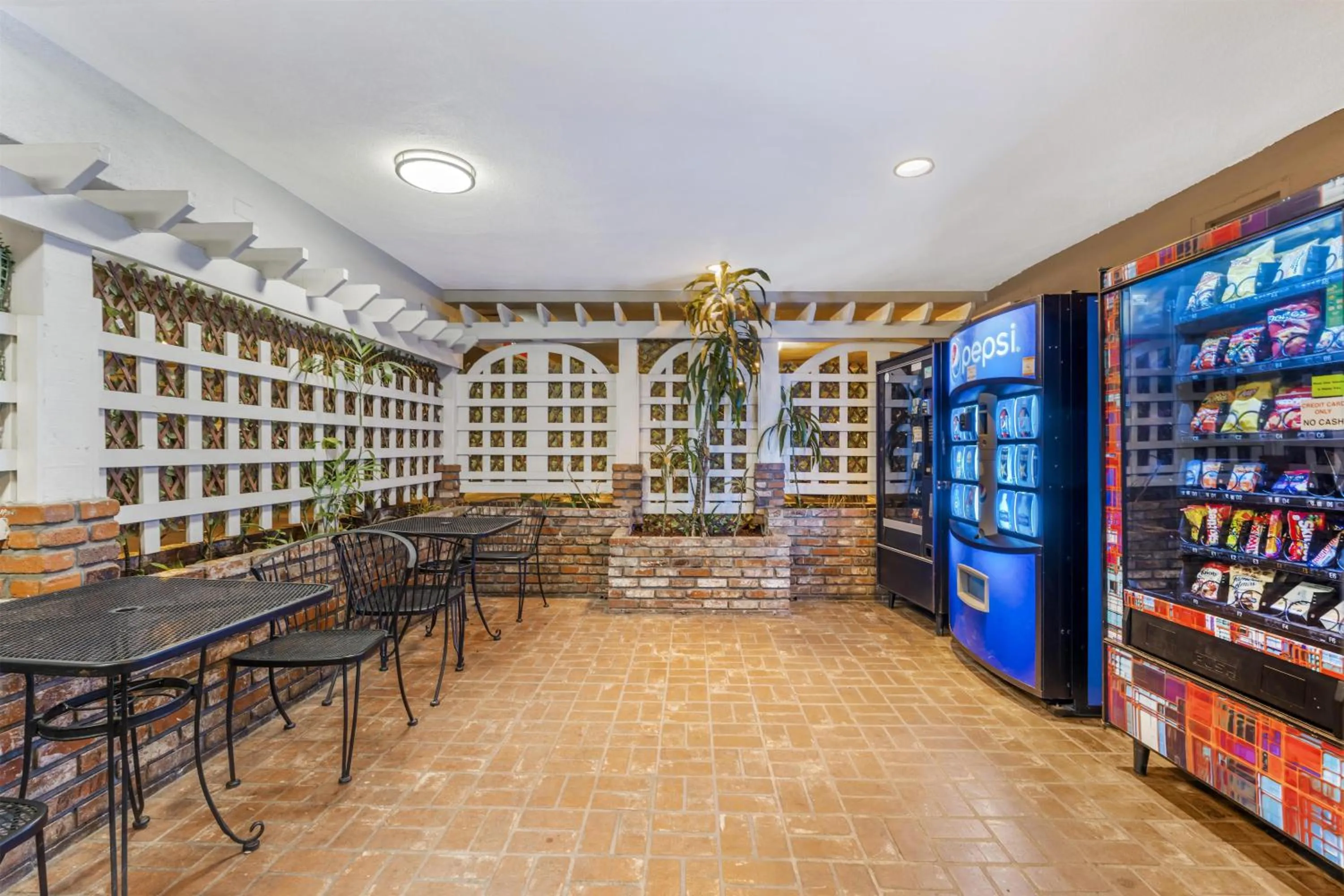 Property building in Best Western Plus Carriage Inn