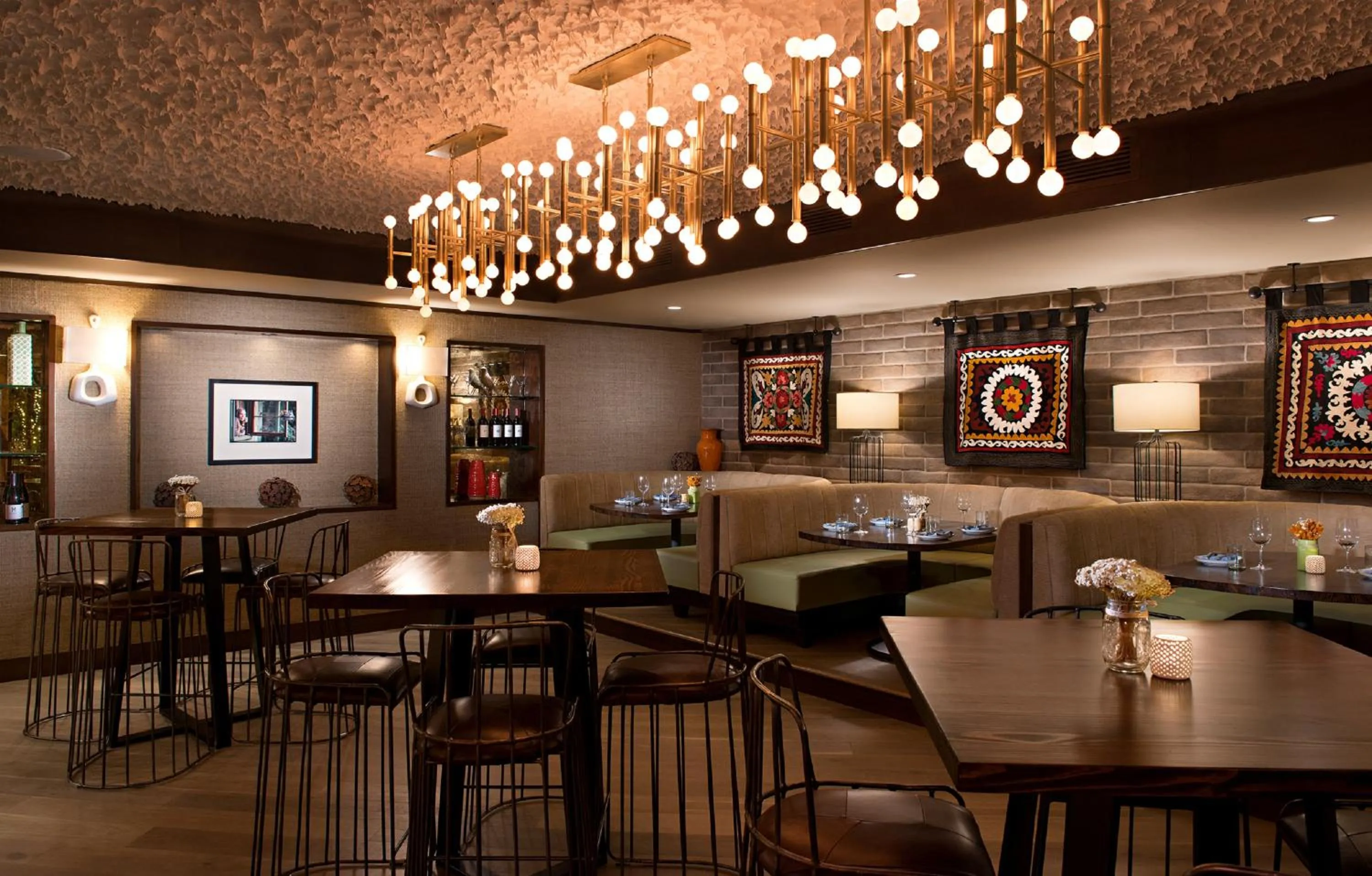 Restaurant/places to eat in The Garland