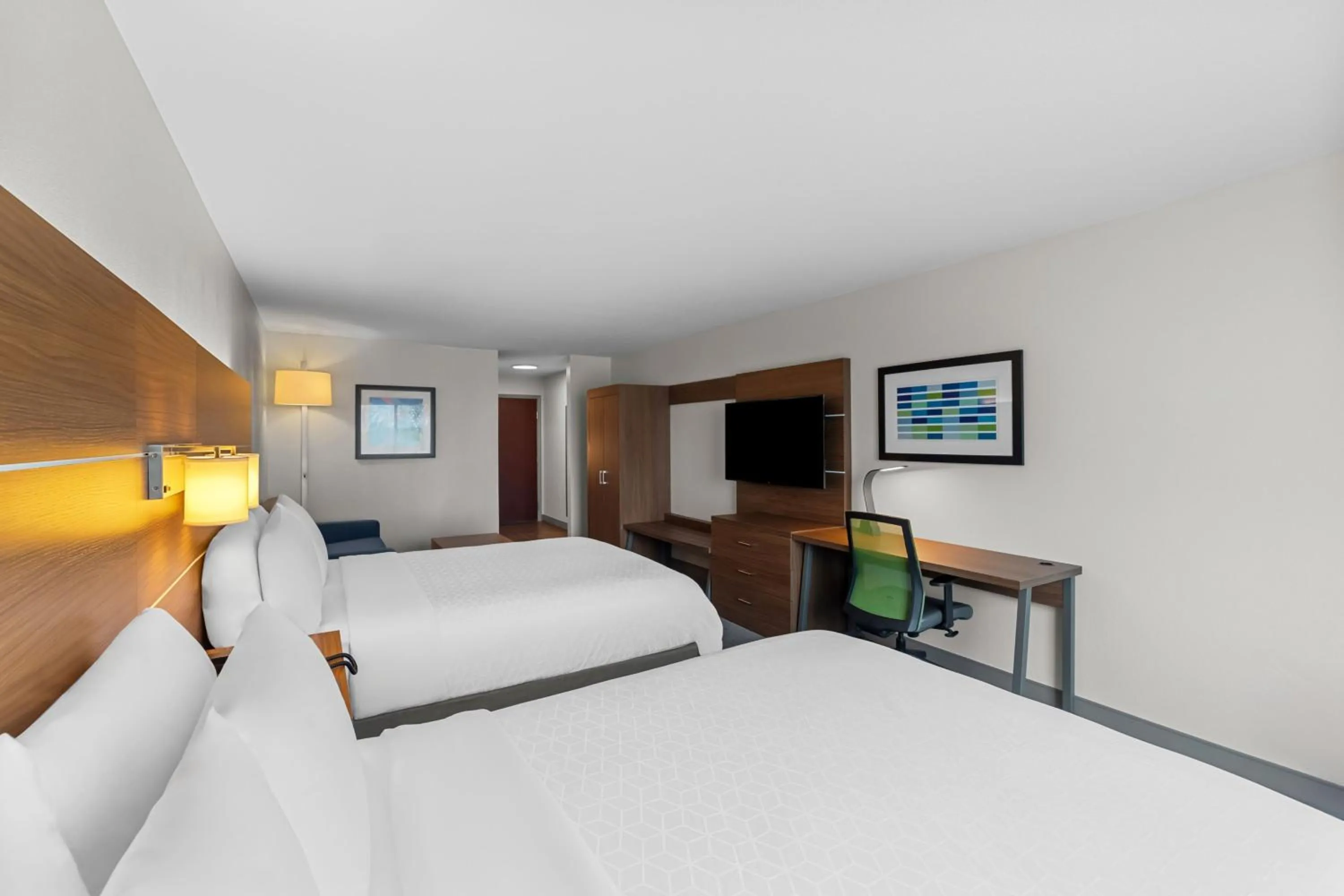 Photo of the whole room, Bed in Holiday Inn Express & Suites Austin SW - Sunset Valley by IHG Hotel