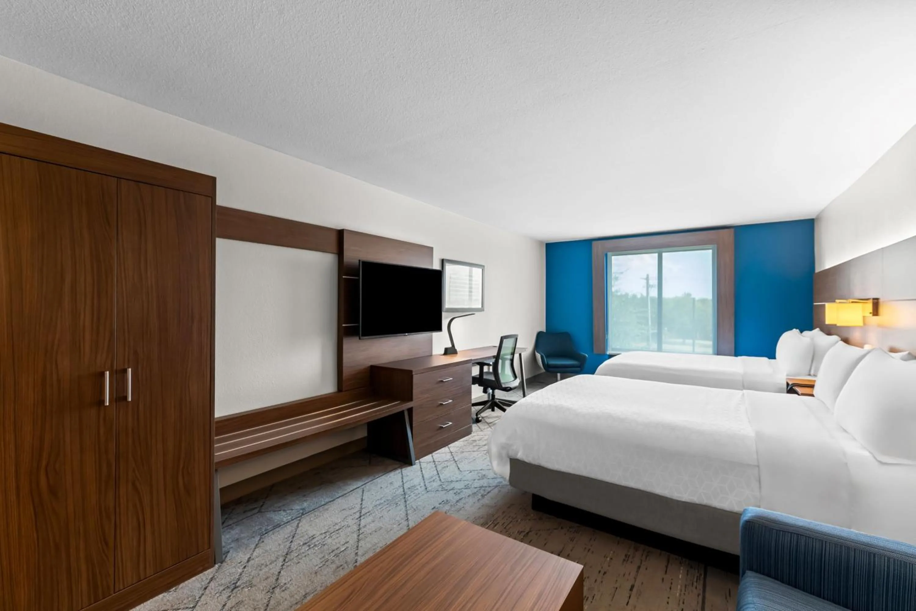 Photo of the whole room, Bed in Holiday Inn Express & Suites Austin SW - Sunset Valley by IHG Hotel